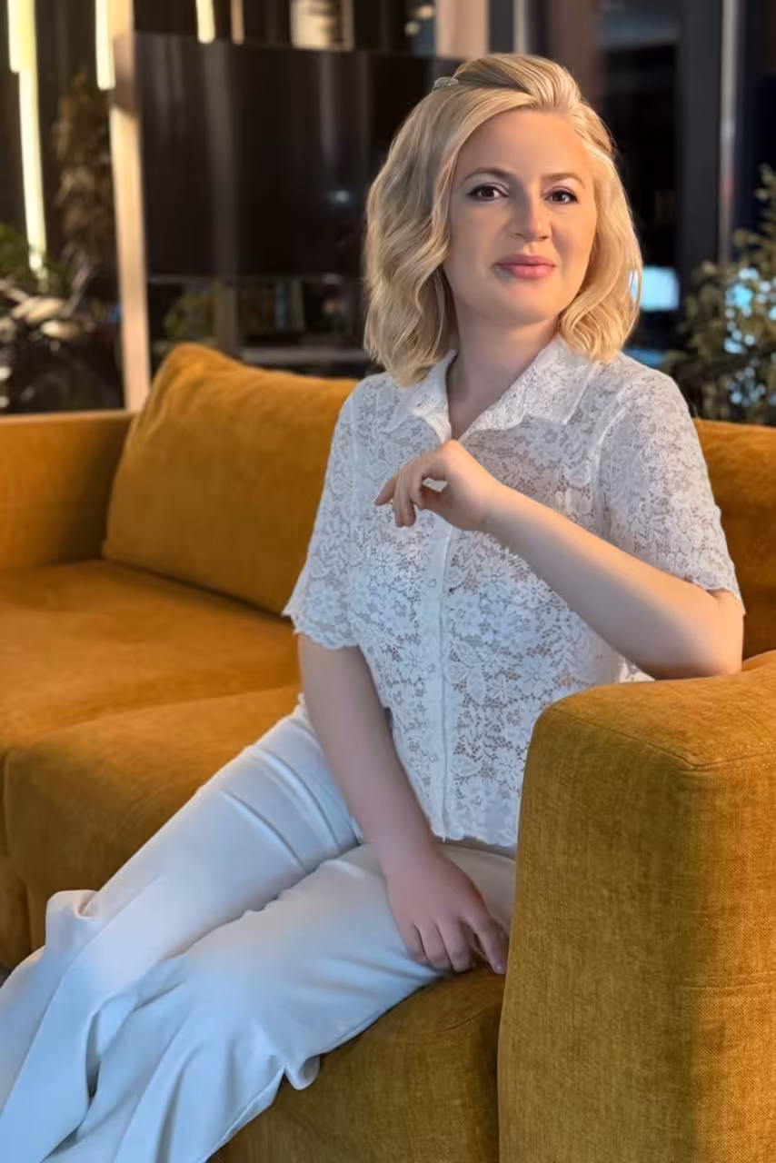 Lidiya ukraine brides girl