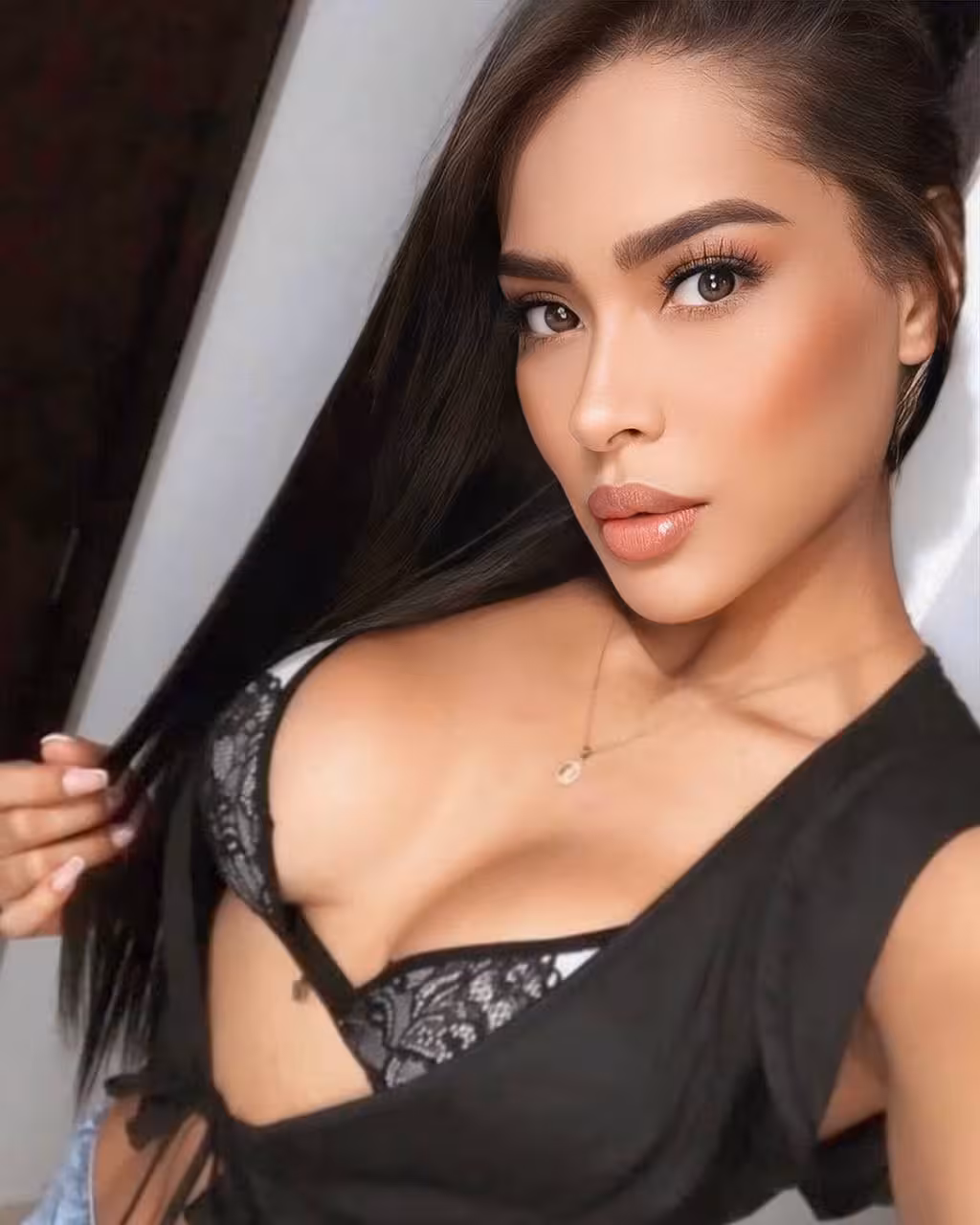 MELISA 33 Medellin Colombia Cherche un homme pour une histoire de couple durable