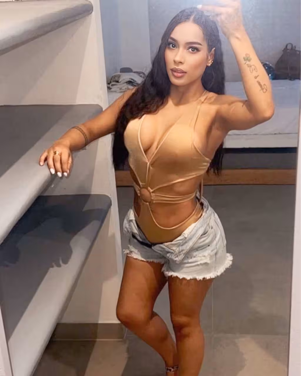 MELISA 33 Medellin Colombia Cherche un homme pour une histoire de couple durable