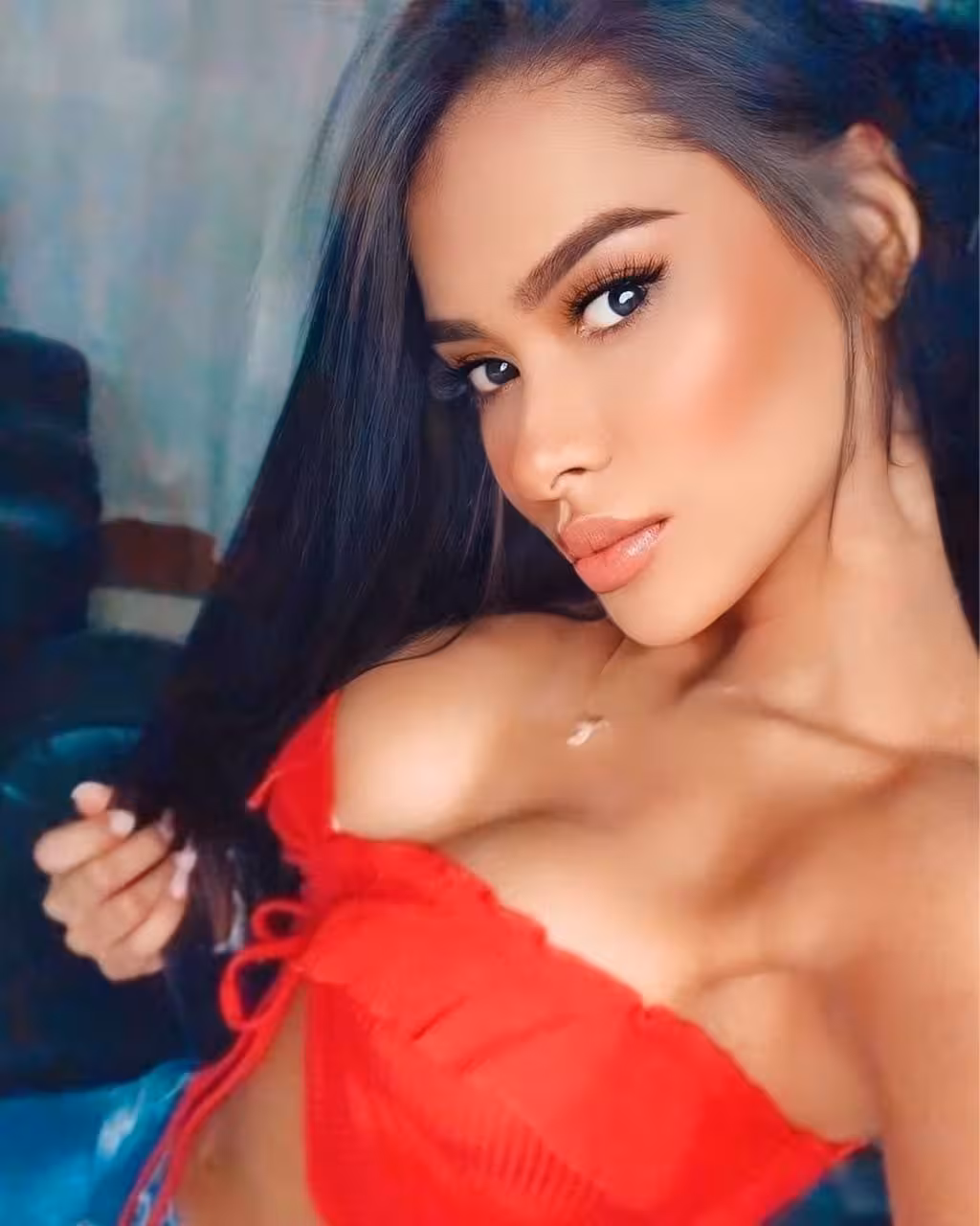 MELISA 33 Medellin Colombia Cherche un homme pour une histoire de couple durable