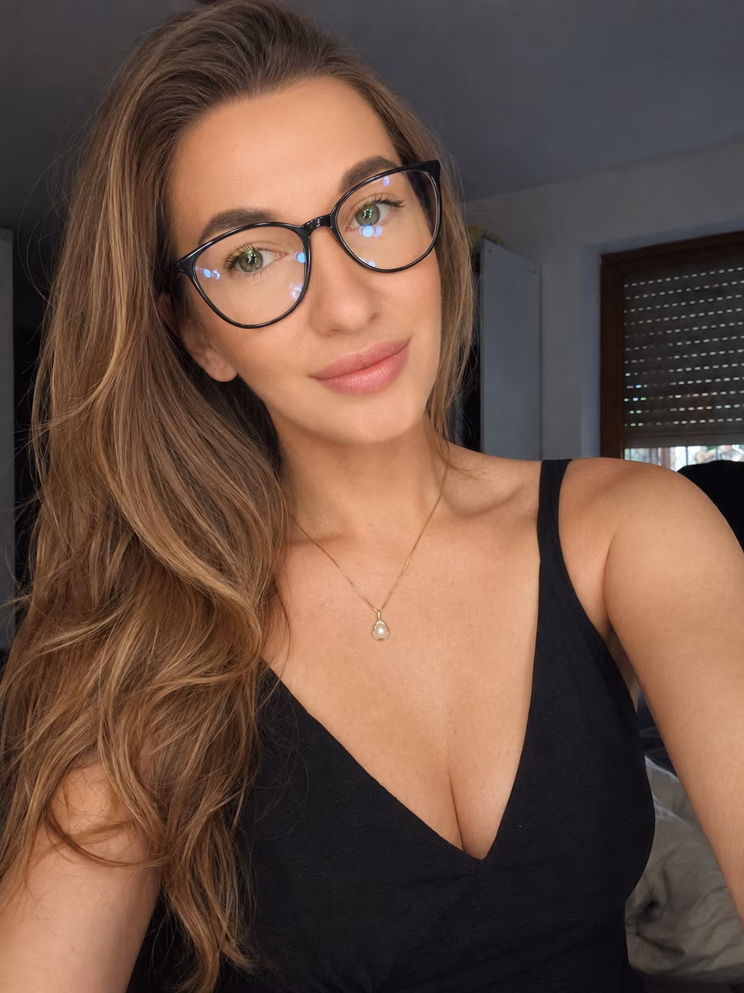 Natalia 36 Bottmingen Switzerland Je veux un couple où l'on se comprend vraiment