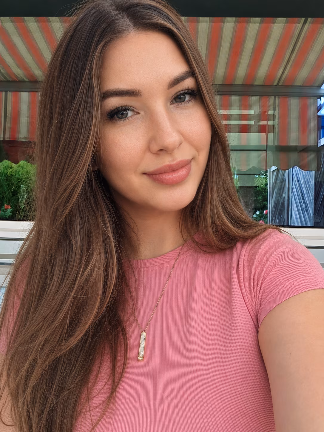 Natalia 36 Bottmingen Switzerland Je veux un couple où l'on se comprend vraiment