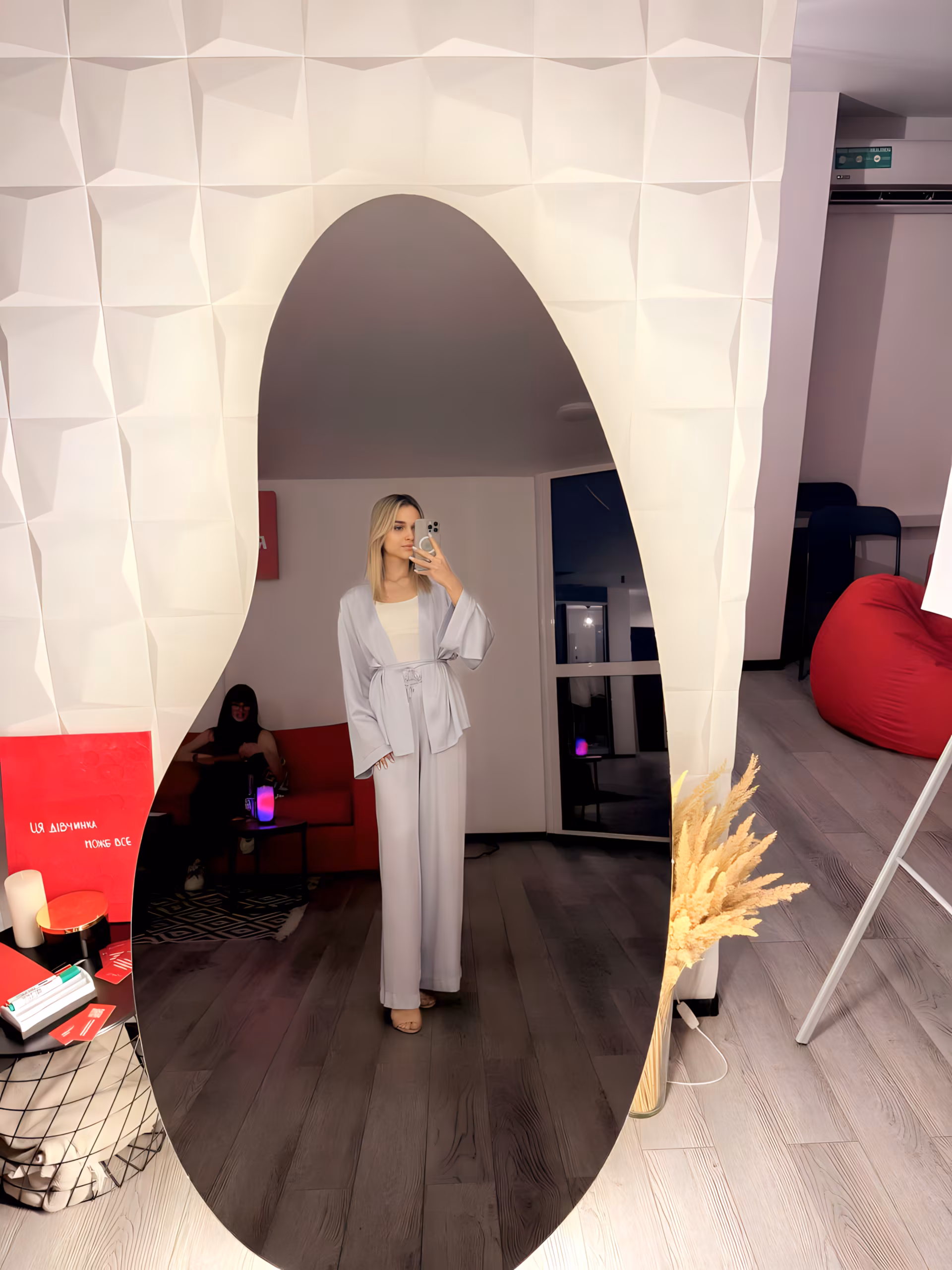 Daryna 22 Kharkiv  Ukraine Je veux un homme pour construire un couple solide