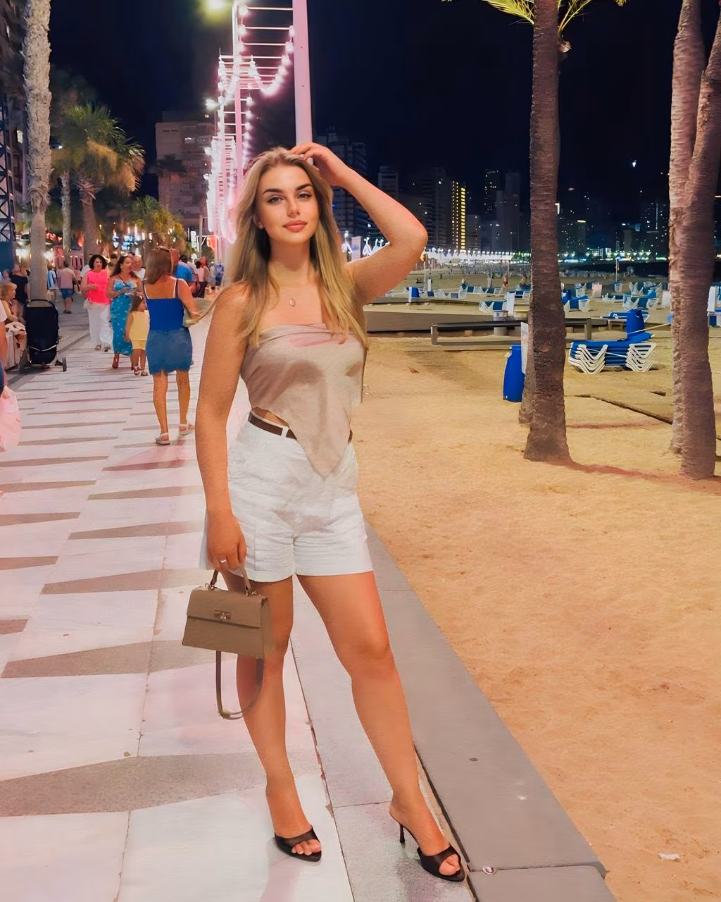 Marria 23 Odesa Ukraine Cherche un partenaire pour un couple solide et aimant