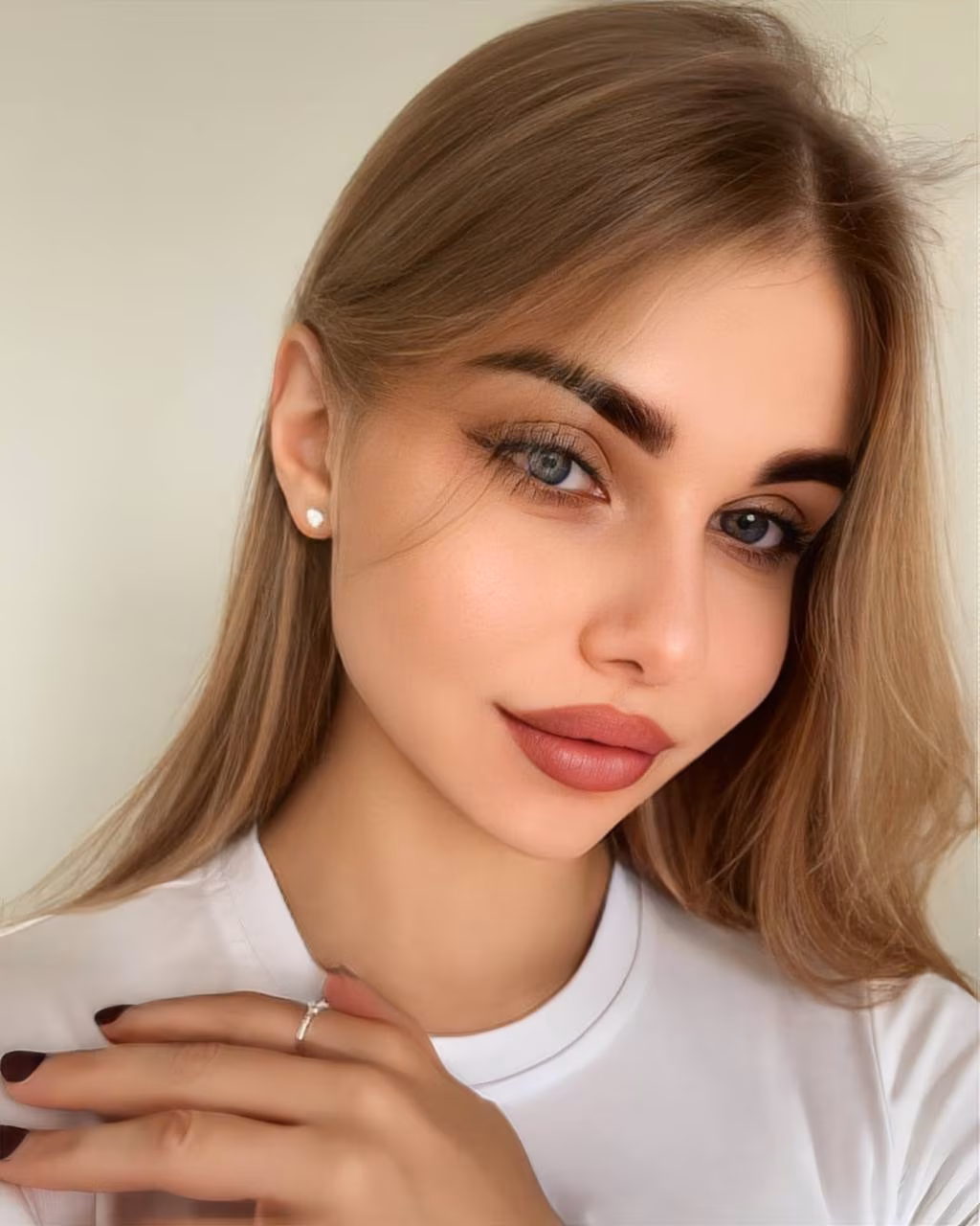 Marria 23 Odesa Ukraine Cherche un partenaire pour un couple solide et aimant