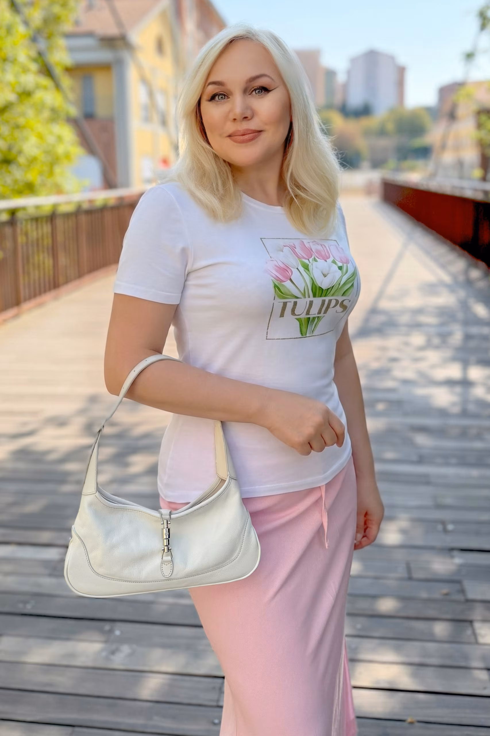 Elena 51 Miagliano Italy Cherche un partenaire pour un couple solide et aimant