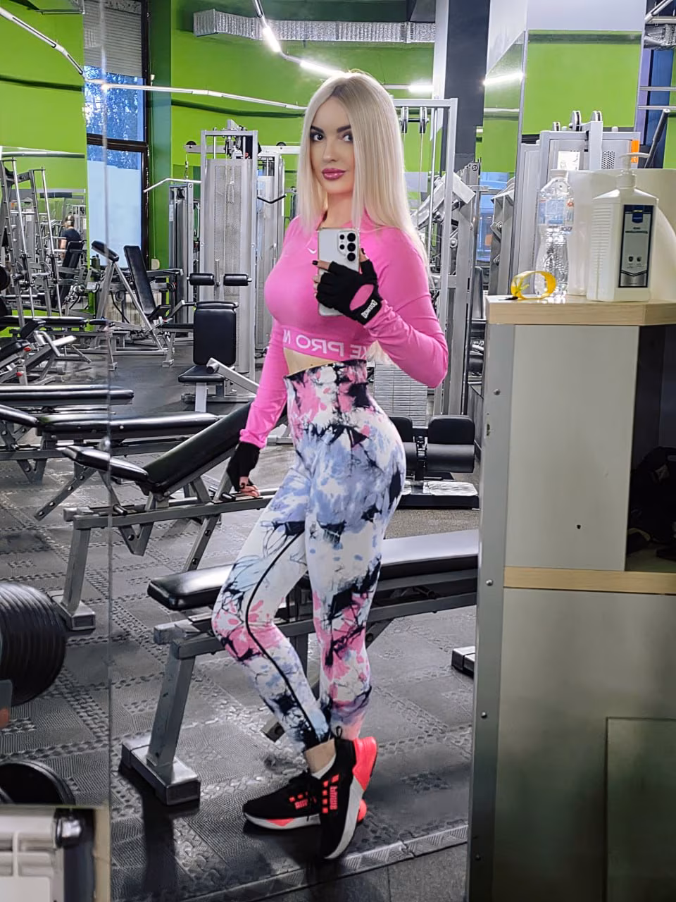 Yulia 40 Dnipropetrovsk Ukraine Cherche un partenaire pour une aventure de couple sincère