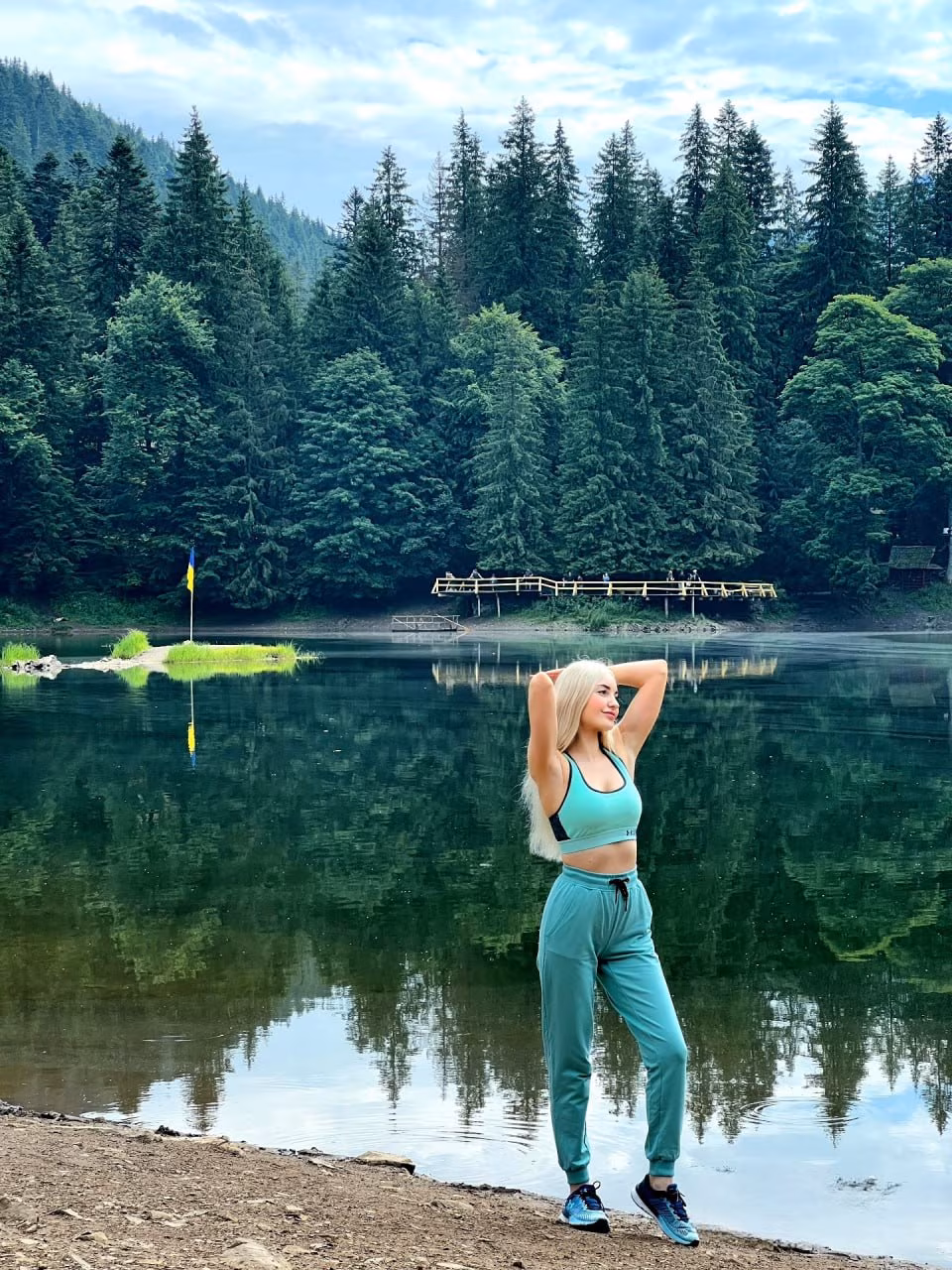 Yulia 40 Dnipropetrovsk Ukraine Cherche un partenaire pour une aventure de couple sincère