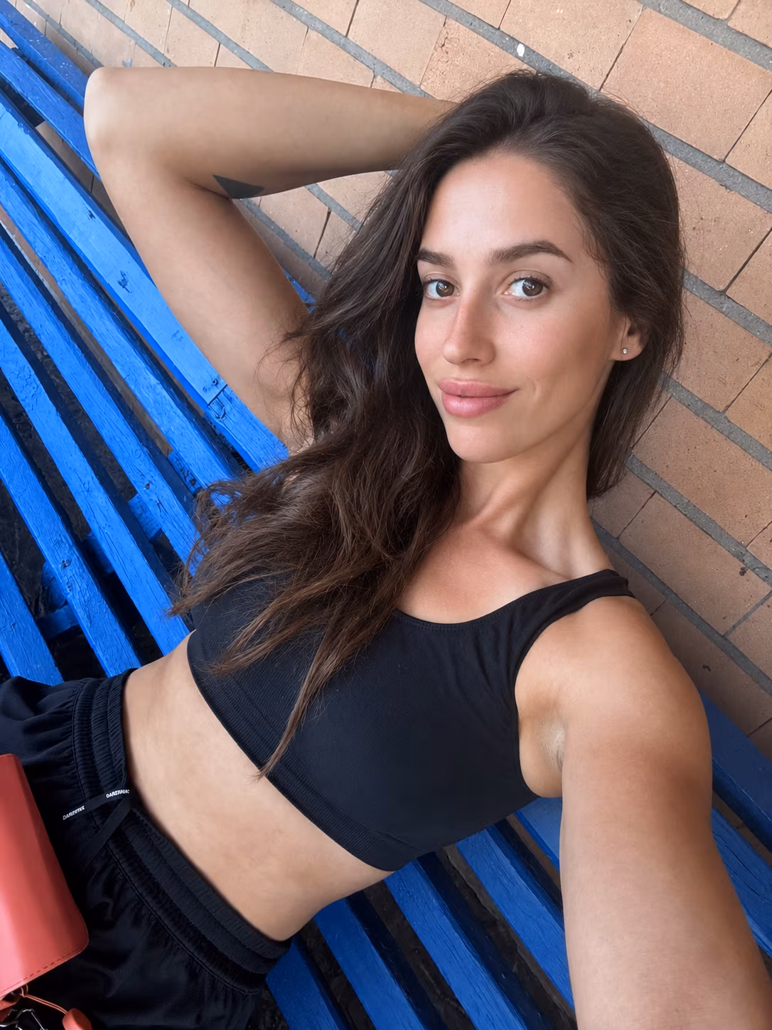 Alla 26 Kyiv   Ukraine Je cherche un homme pour un couple sincère