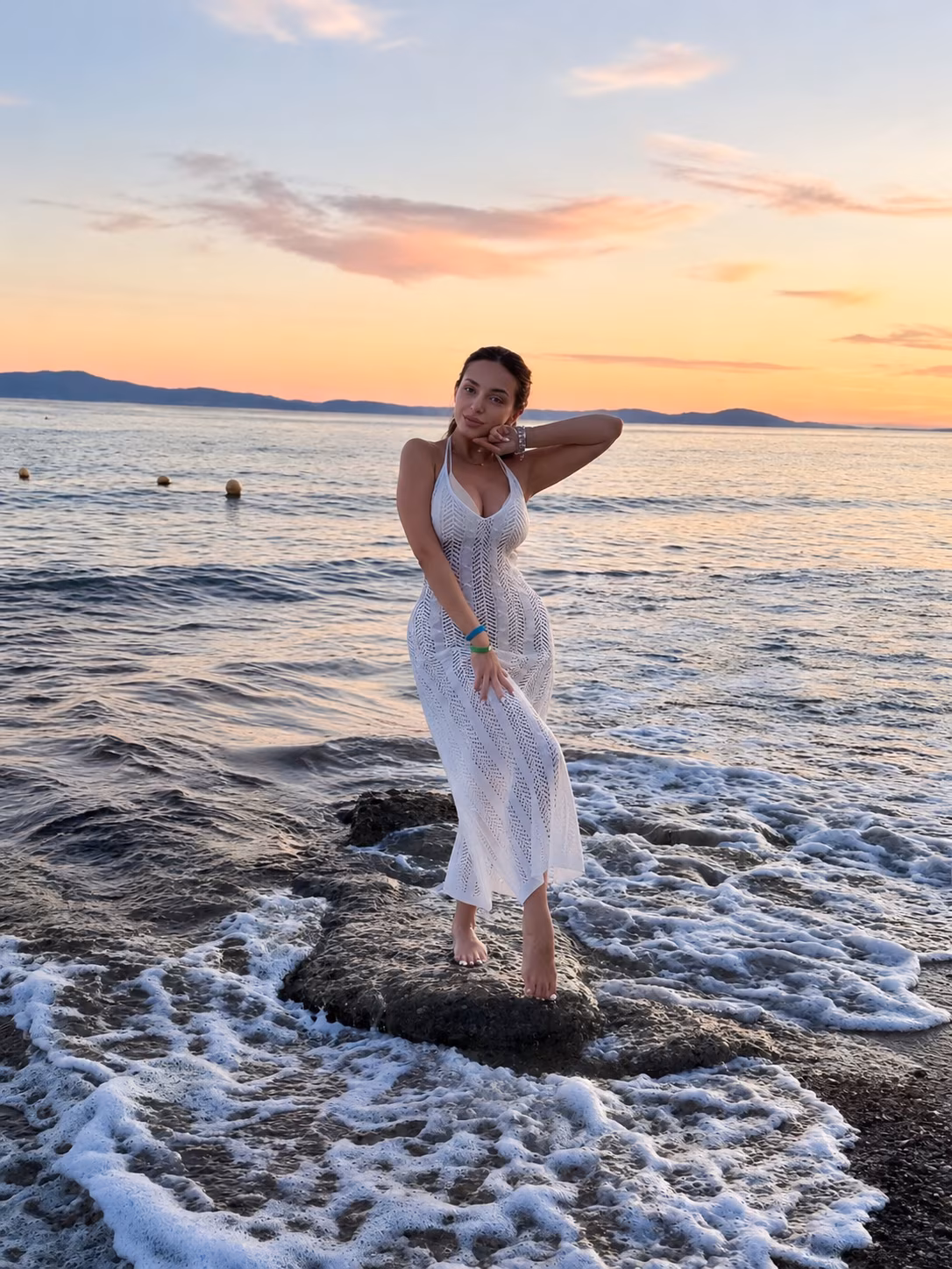 Anna 34 Kyiv  Ukraine Je cherche un homme pour un couple solide