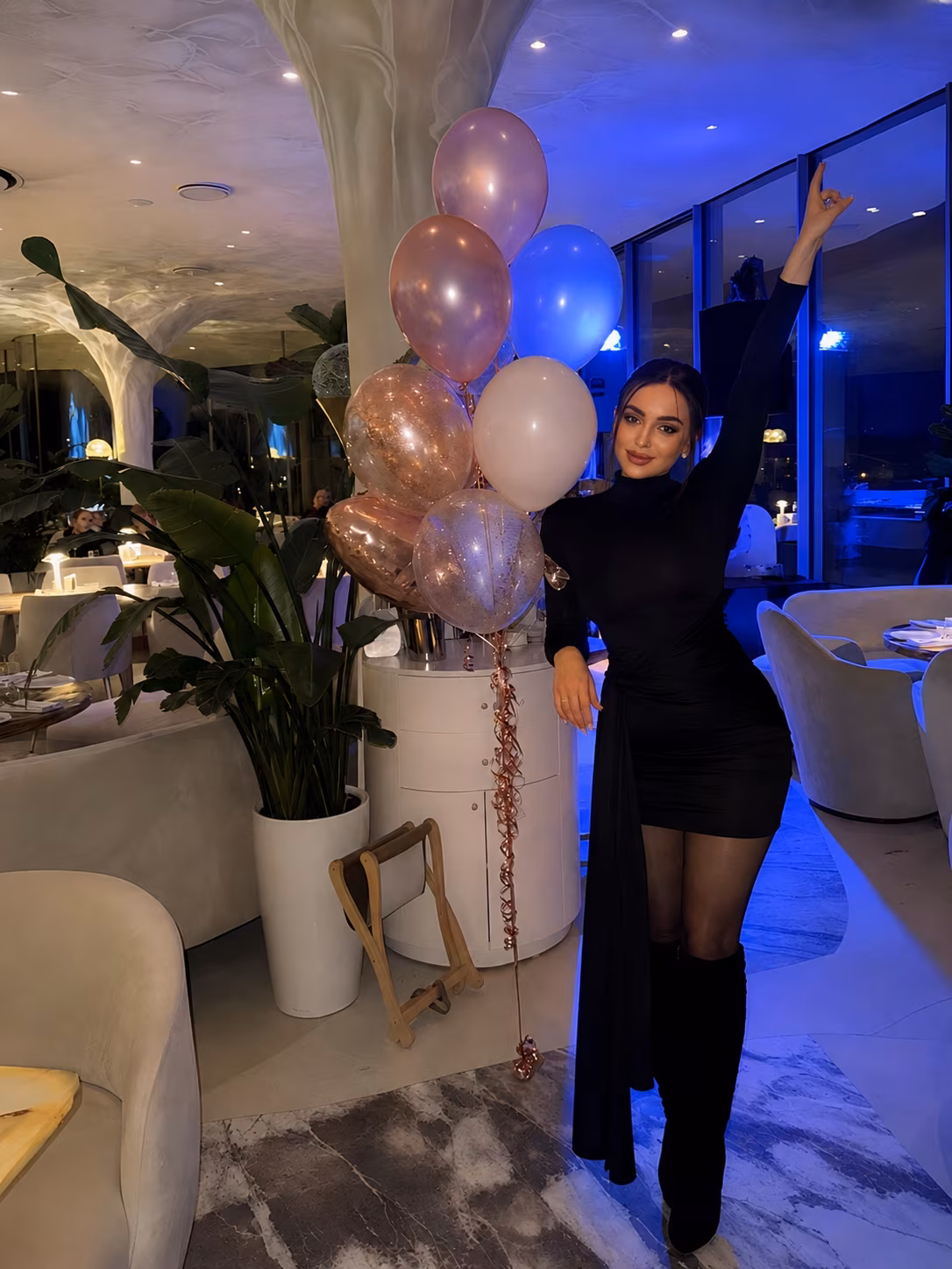 Anna 34 Kyiv  Ukraine Je cherche un homme pour un couple solide