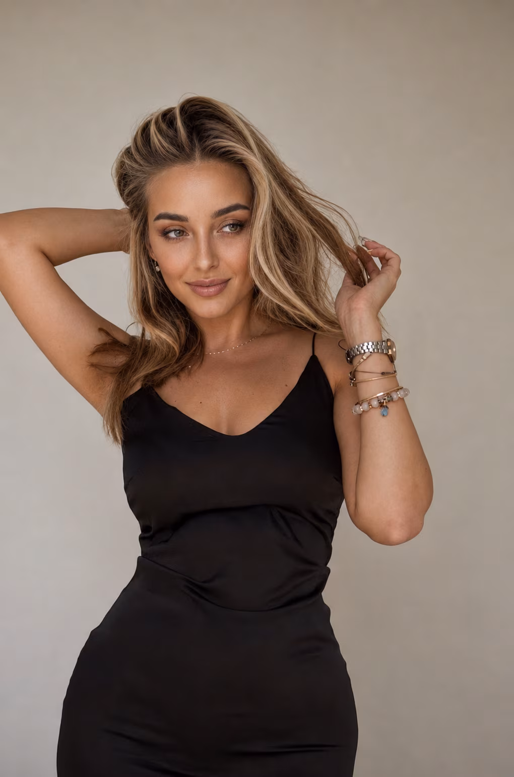 Anna 34 Kyiv  Ukraine Je cherche un homme pour un couple solide