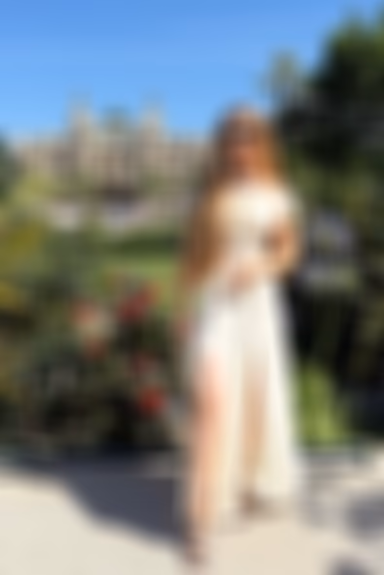 Yulia 23 Luxemburg city Luxembourg Je cherche un homme pour un couple équilibré
