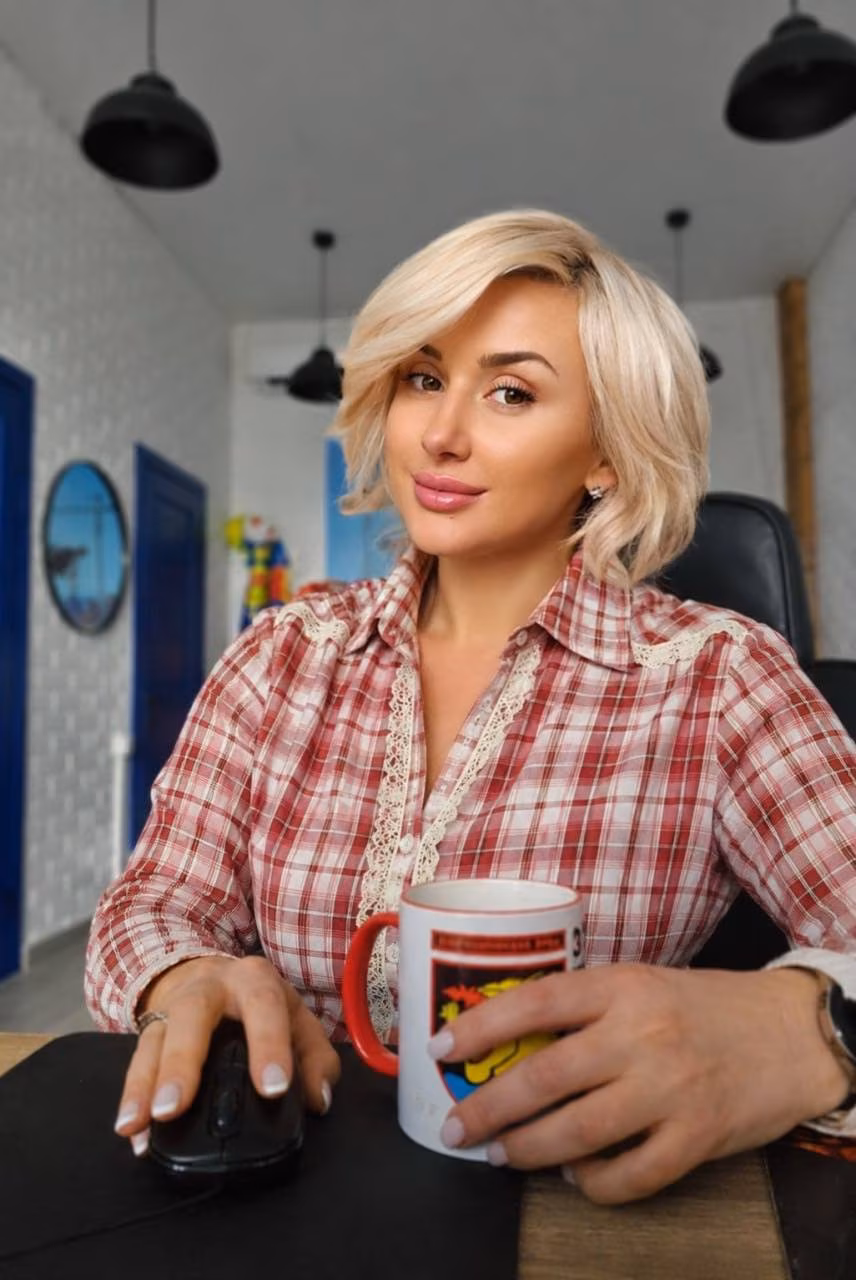 Lidiia 46 Miami USA Je cherche un homme pour une relation de couple sérieuse
