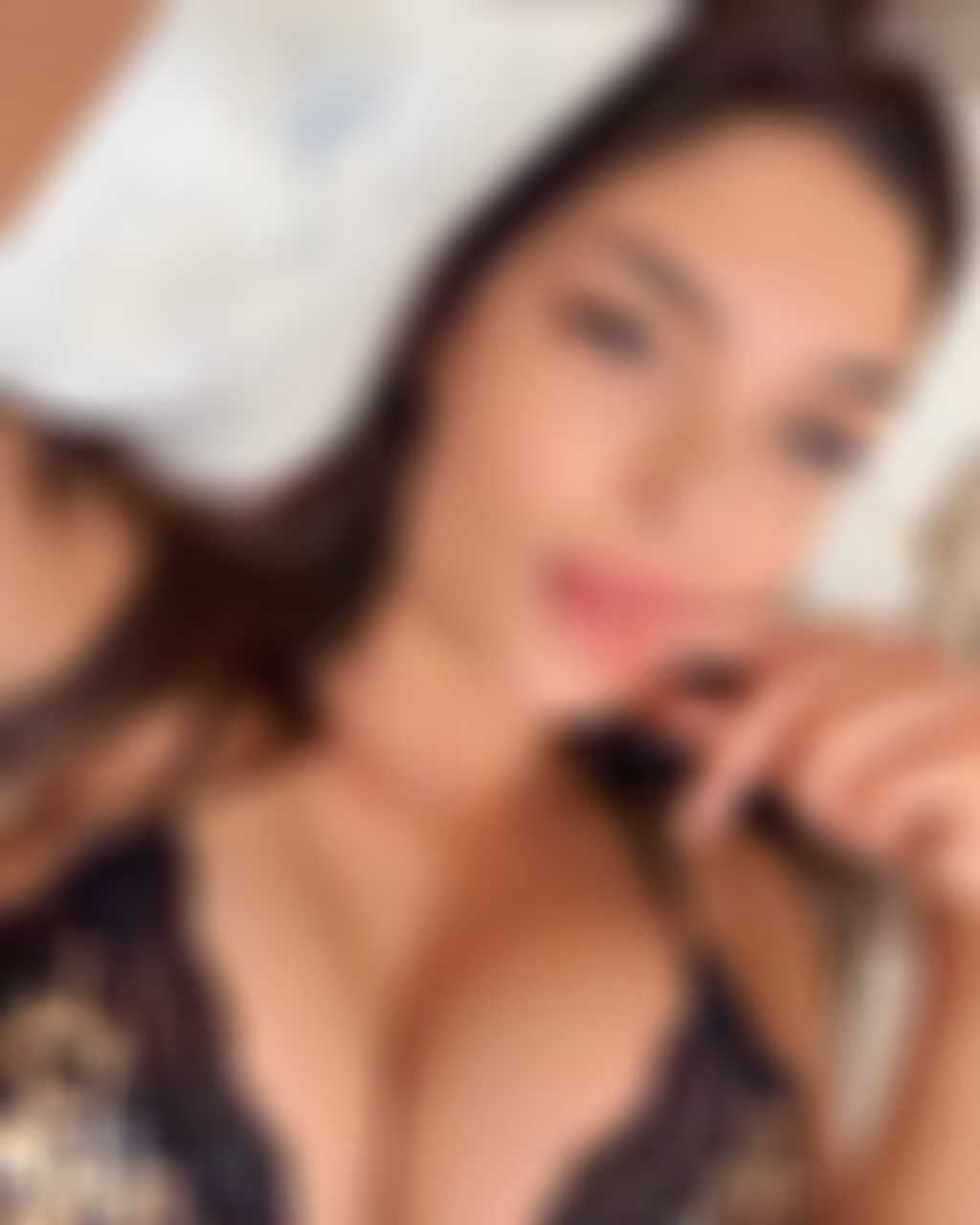 Tara 37 Bucharest Romania Je suis prête à m'engager dans une relation couple