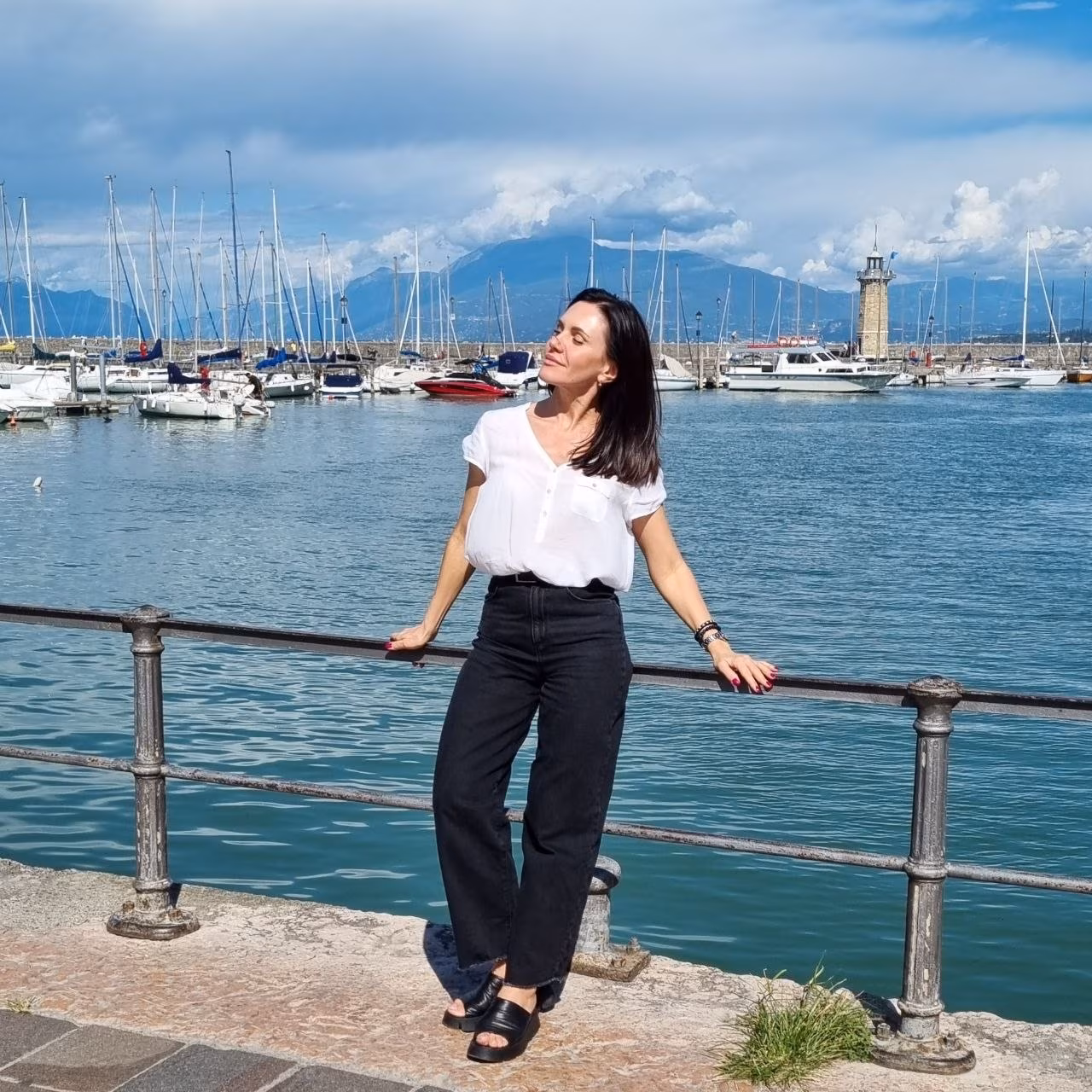Irina 42 Desenzano del Garda Italy Je suis prête à m'engager dans une relation couple