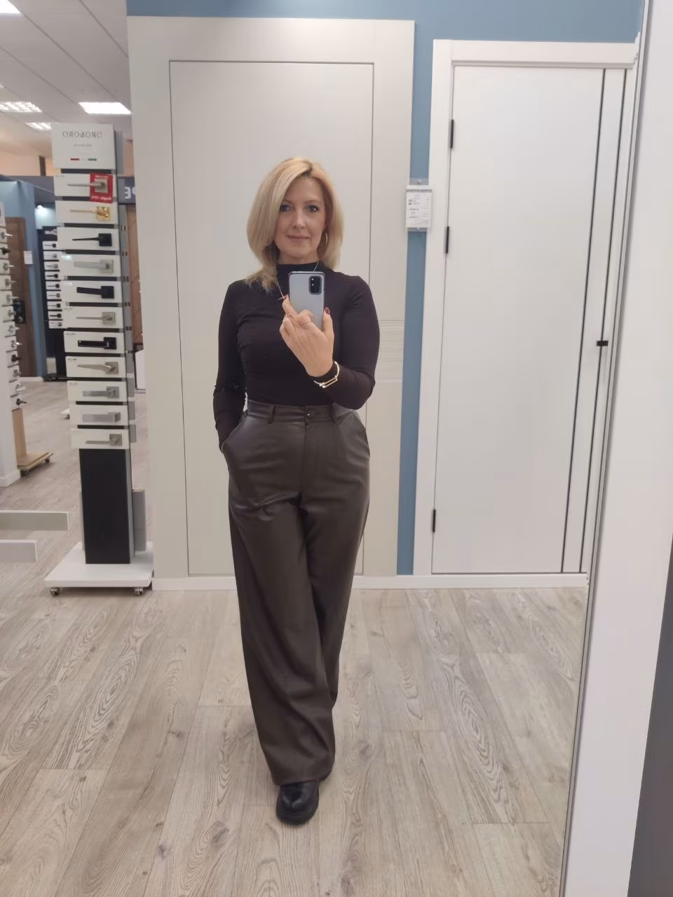 Tatiana 52 Kiev Ukraine Je veux construire un couple sur la sincérité