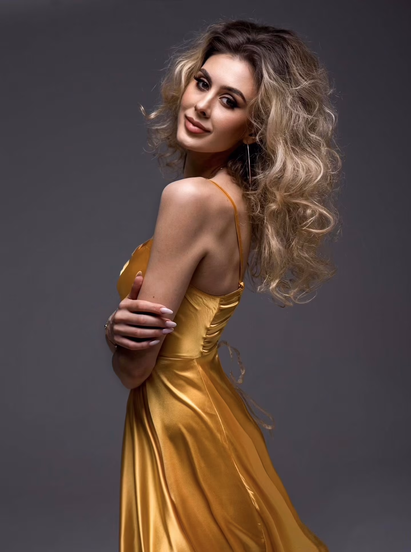 Olena 37 Kyiv Ukraine Je veux un couple avec des projets d'avenir