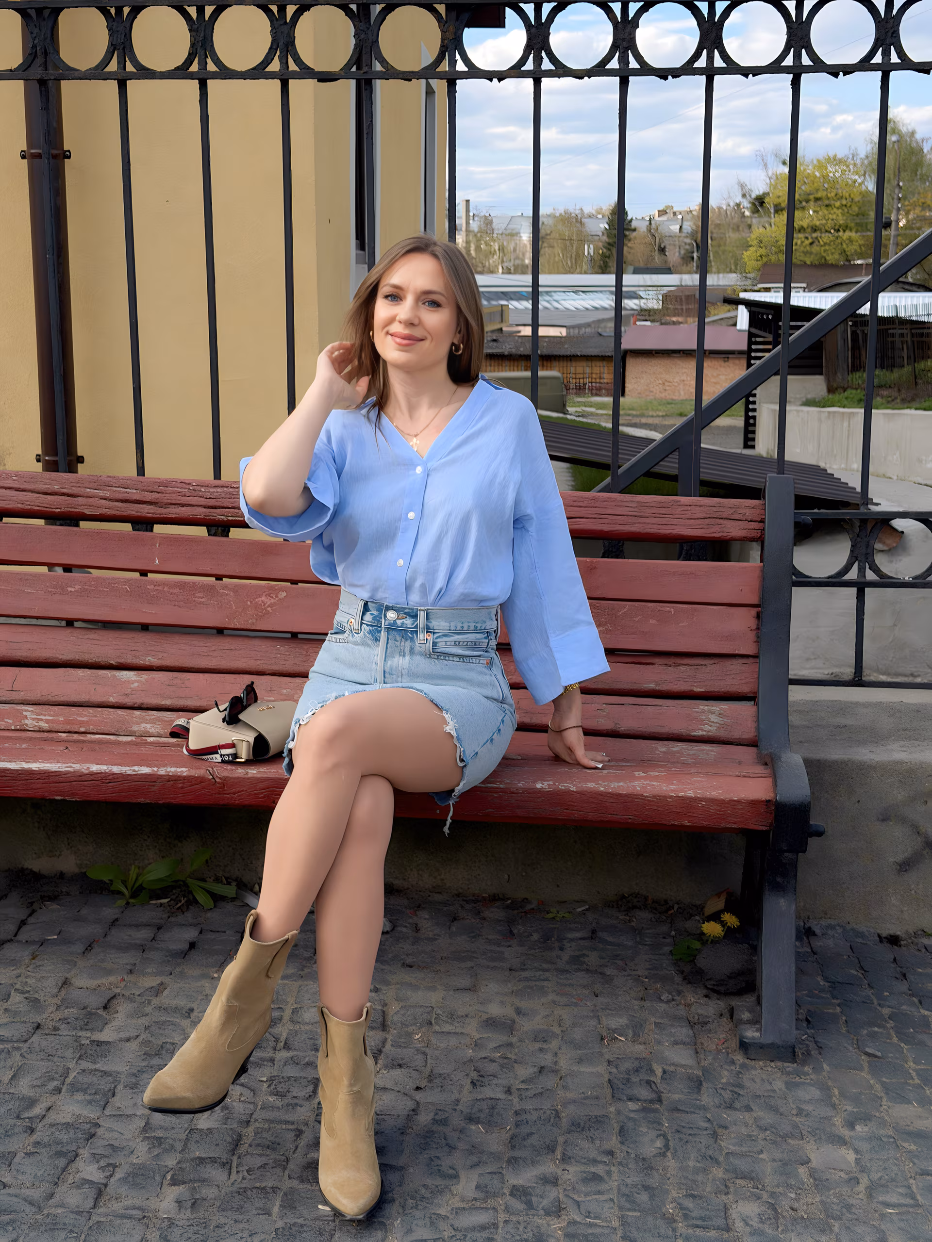 Yulia 40 Lutsk  Ukraine Je veux un couple avec une vraie communication