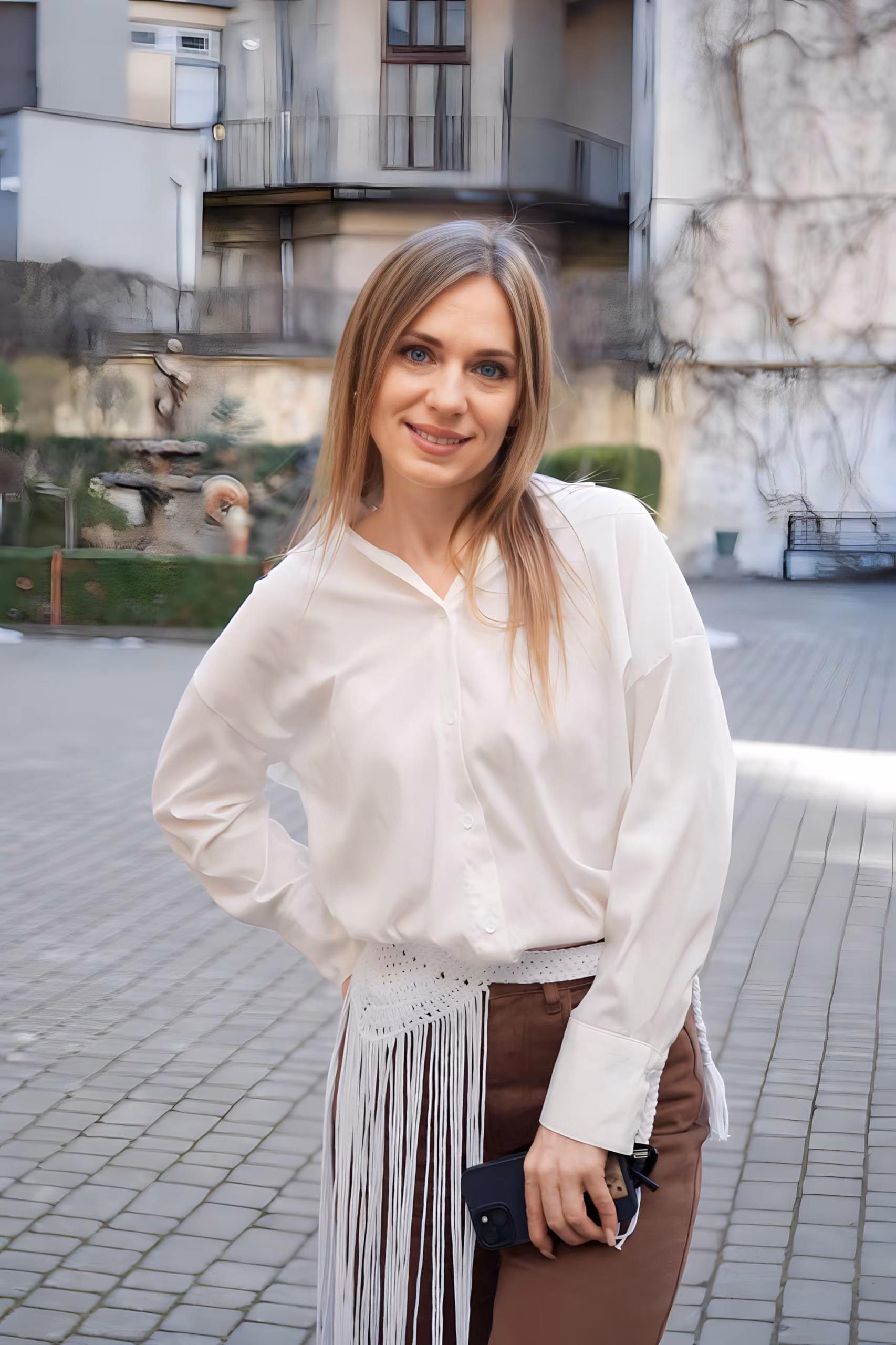 Yulia 40 Lutsk  Ukraine Je veux un couple avec une vraie communication