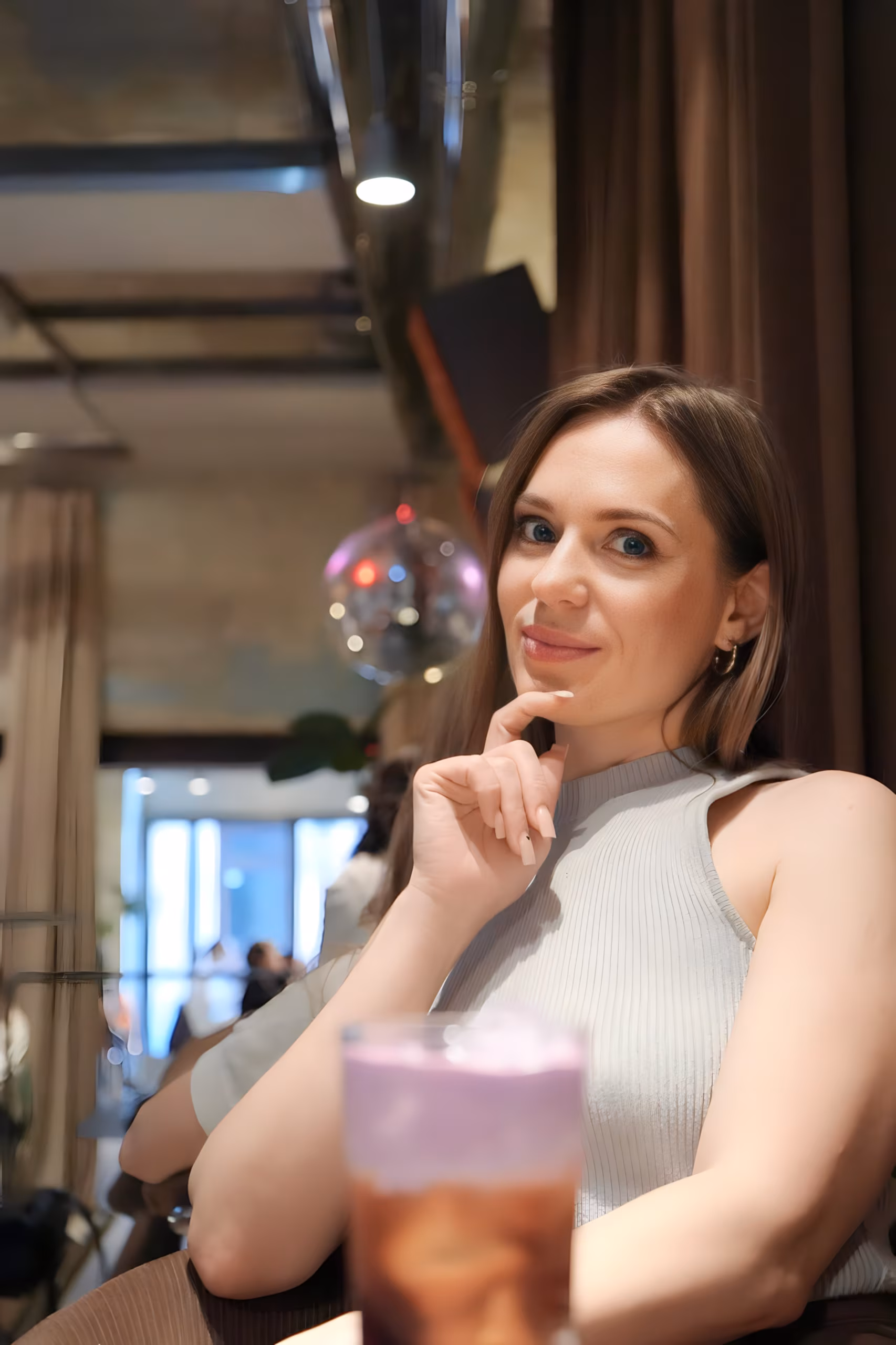 Yulia 40 Lutsk  Ukraine Je veux un couple avec une vraie communication