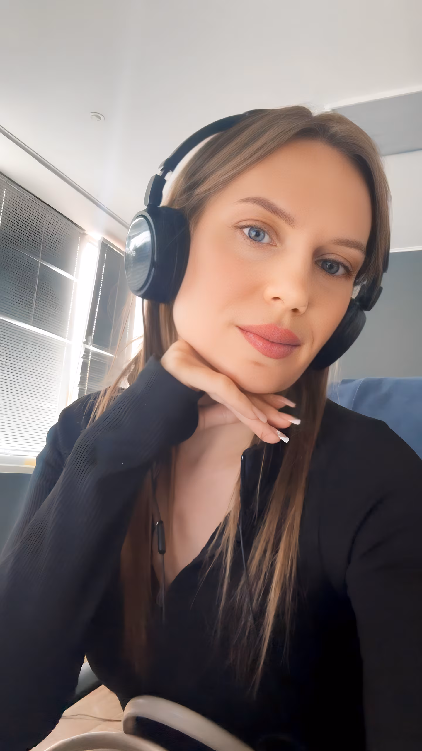 Yulia 40 Lutsk  Ukraine Je veux un couple avec une vraie communication