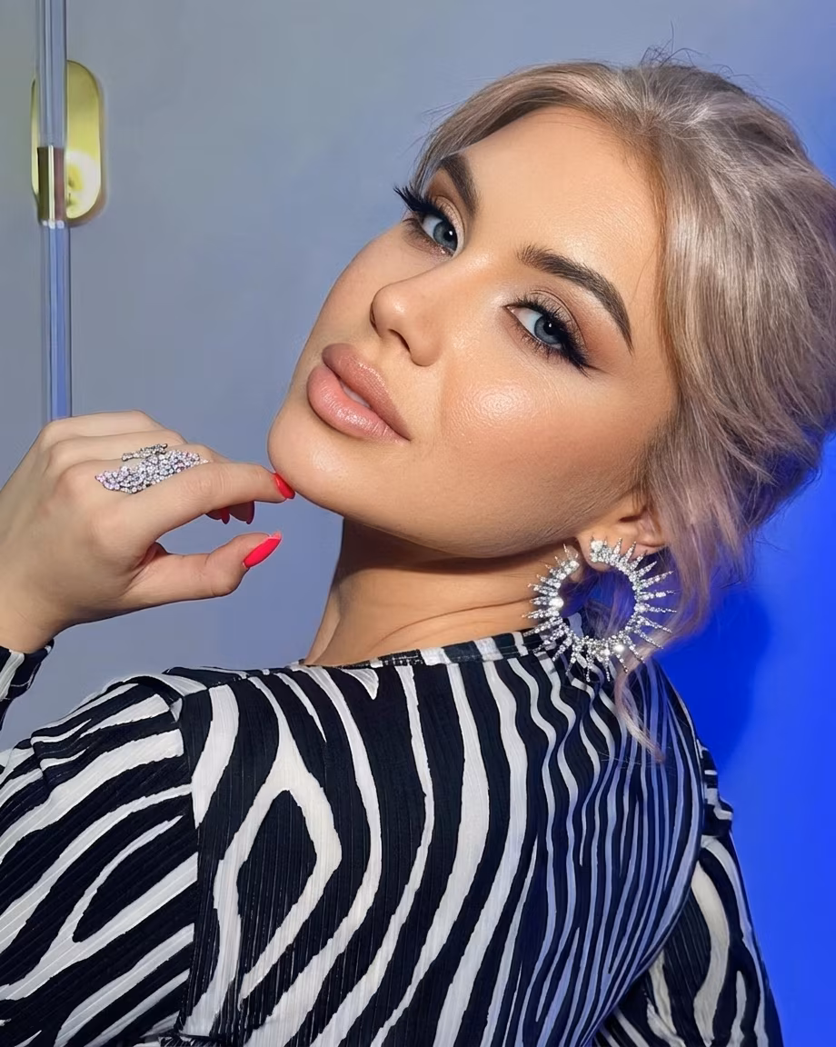 Krystyna 24 Kyiv  Ukraine Je veux un couple où l on se comprend vraiment