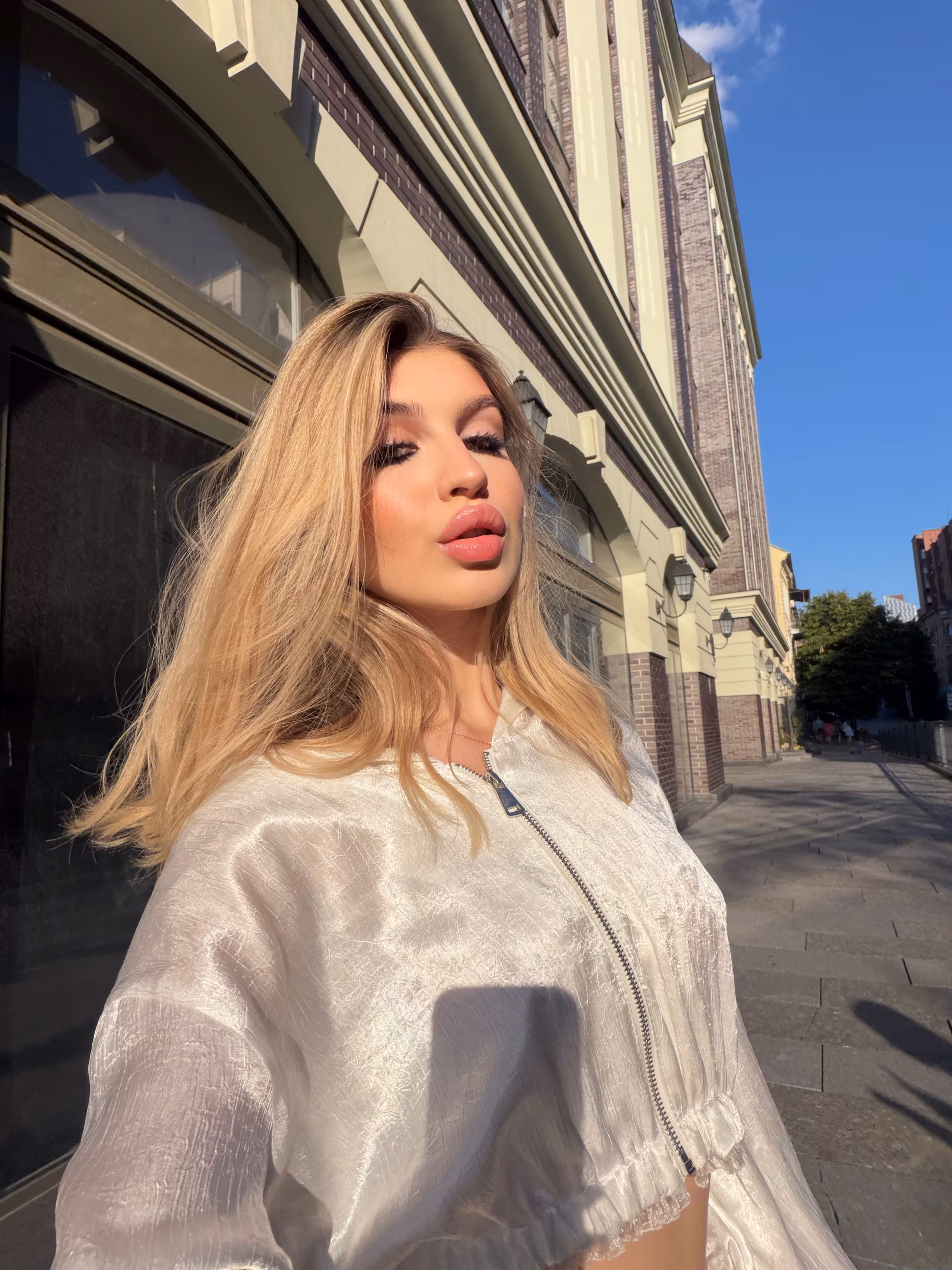 Lilia 20 Kyiv Ukraine Je veux une relation qui devienne un vrai couple