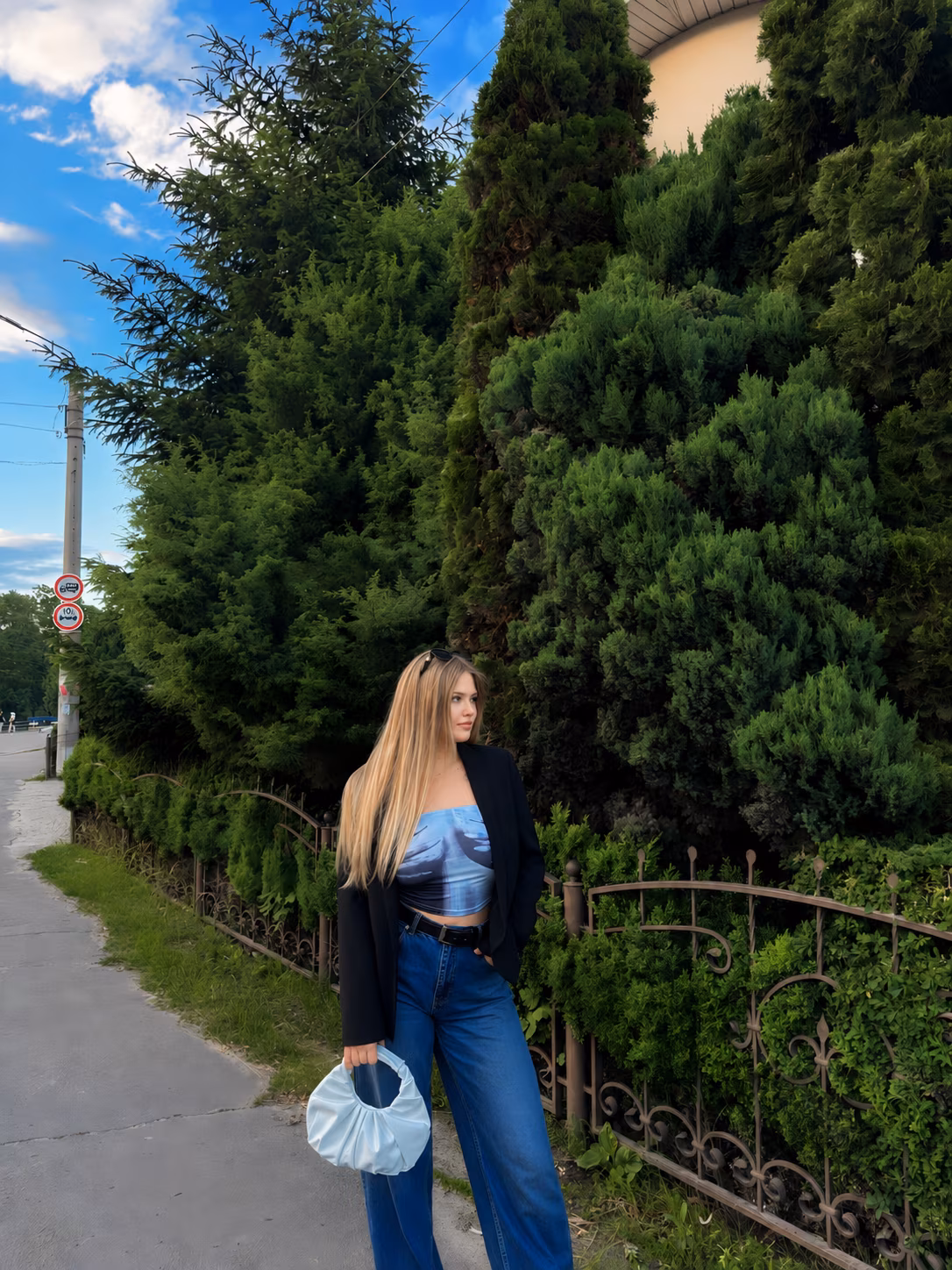 Anita 22 Okhtyrka Ukraine Je veux un homme pour construire un couple solide