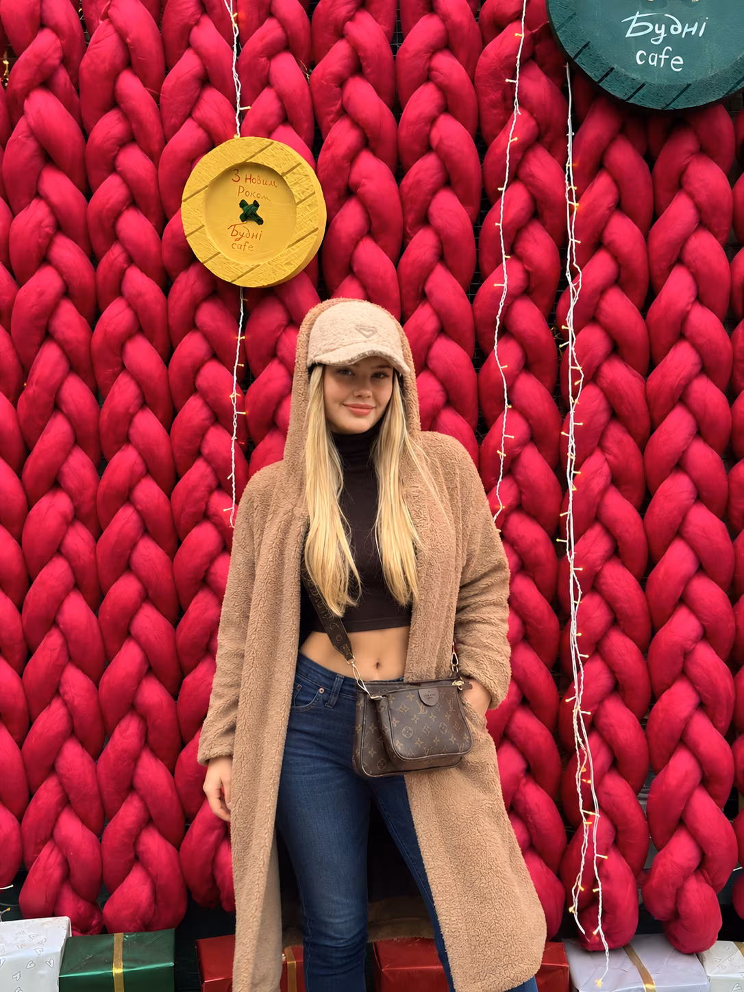 Anita 22 Okhtyrka Ukraine Je veux un homme pour construire un couple solide