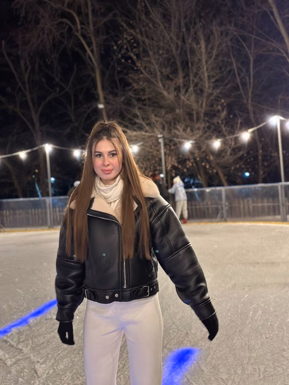 Diana 25 Dnipro  Ukraine Prête à m'investir dans une belle relation de couple