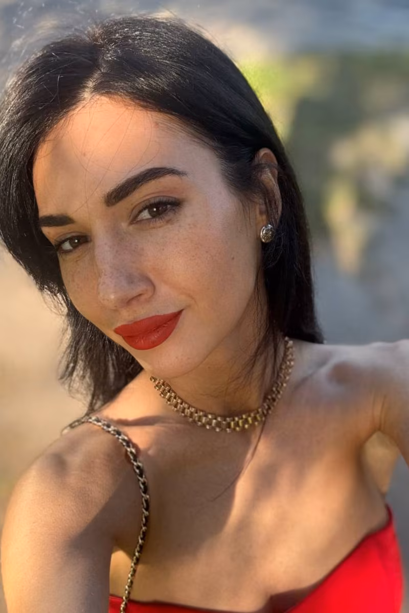 Anna 29 Kyiv  Ukraine Cherche quelqu un pour une vie de couple épanouissante