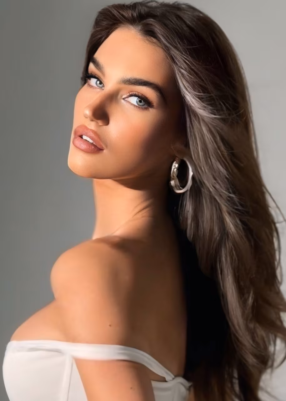 Diana 21 Kyiv, Paris Ukraine Cherche un homme pour une vie de couple épanouie