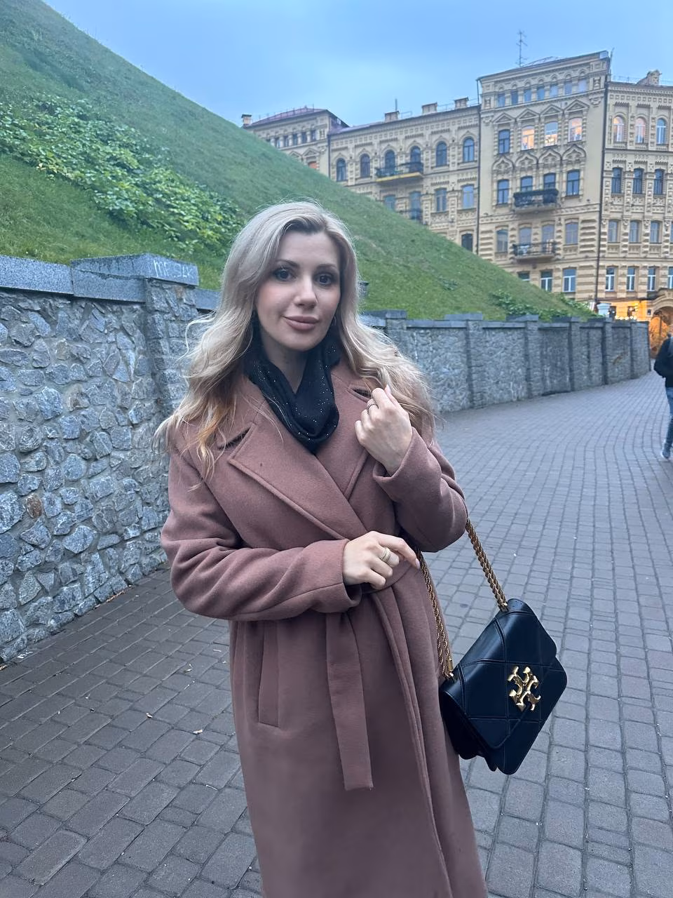 Maryna 36 Beijing/Kyiv China Je cherche un homme pour faire équipe en couple