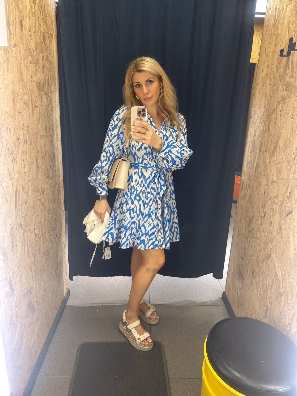 Maryna 36 Beijing/Kyiv China Je cherche un homme pour faire équipe en couple