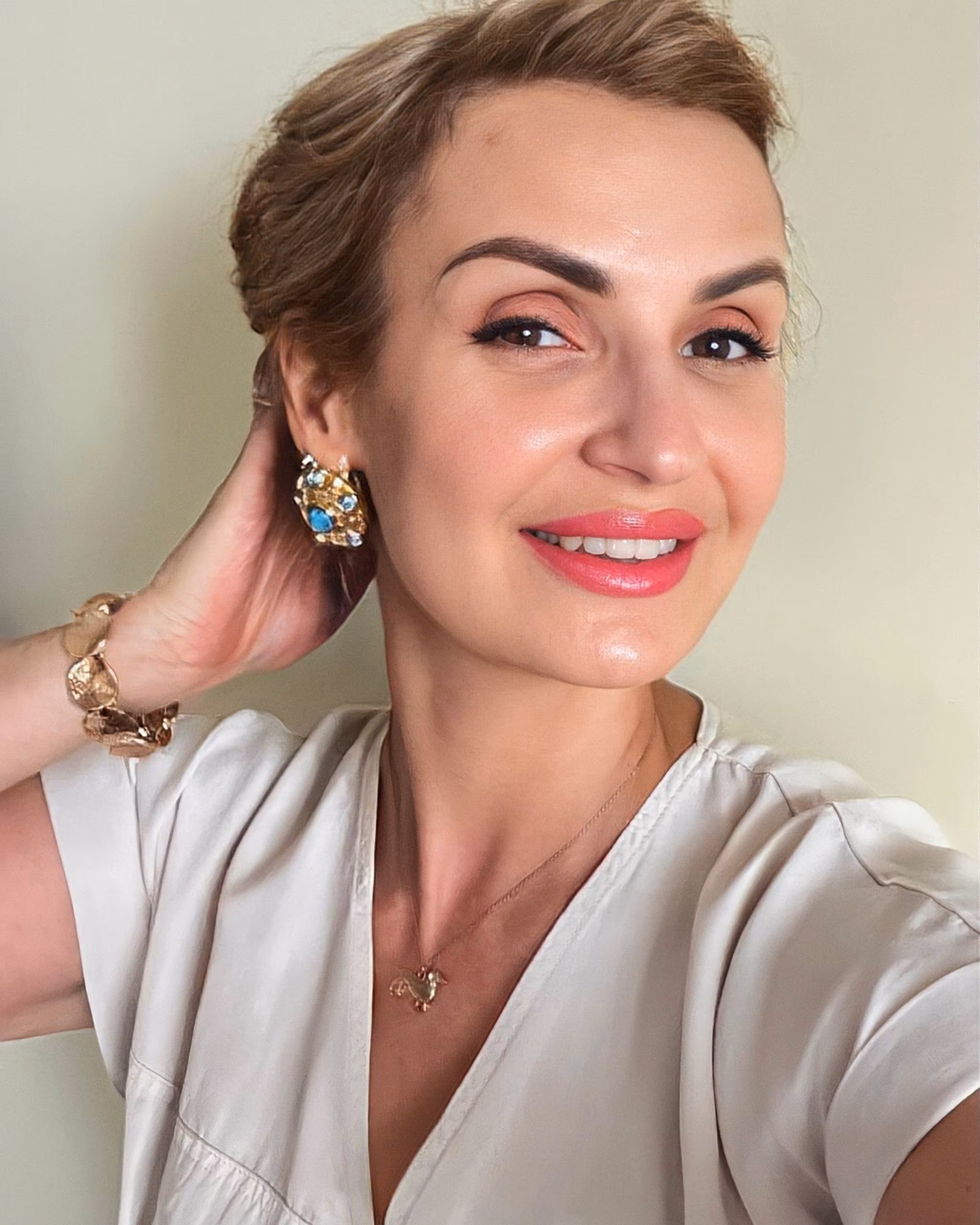 Olena 56 Chop Ukraine Je cherche un homme pour un couple sincère