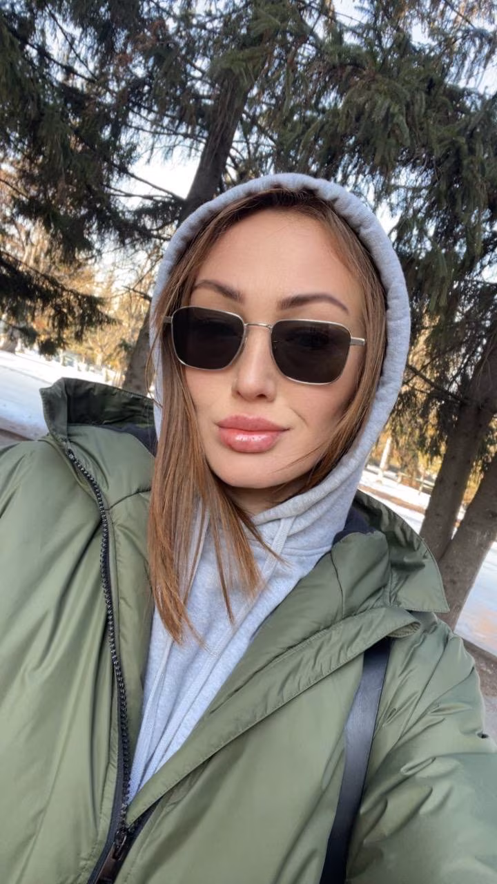 Tatiana 39 Kharkov Ukraine Je cherche un homme pour un couple solide