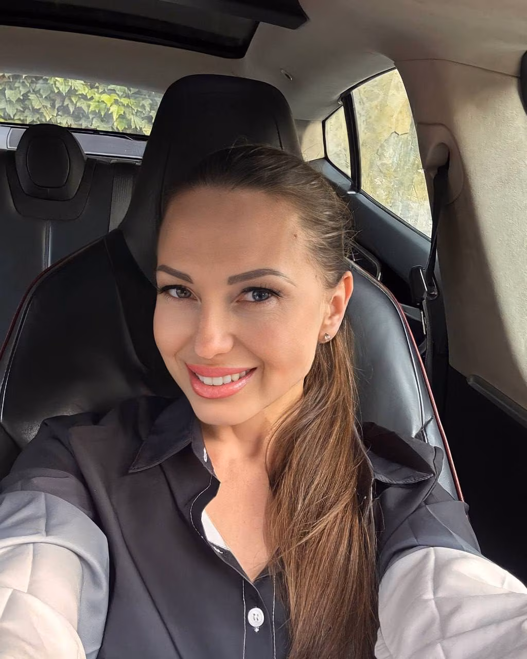Katerina 39 Nurnberg Germany Je cherche un homme pour un couple solide