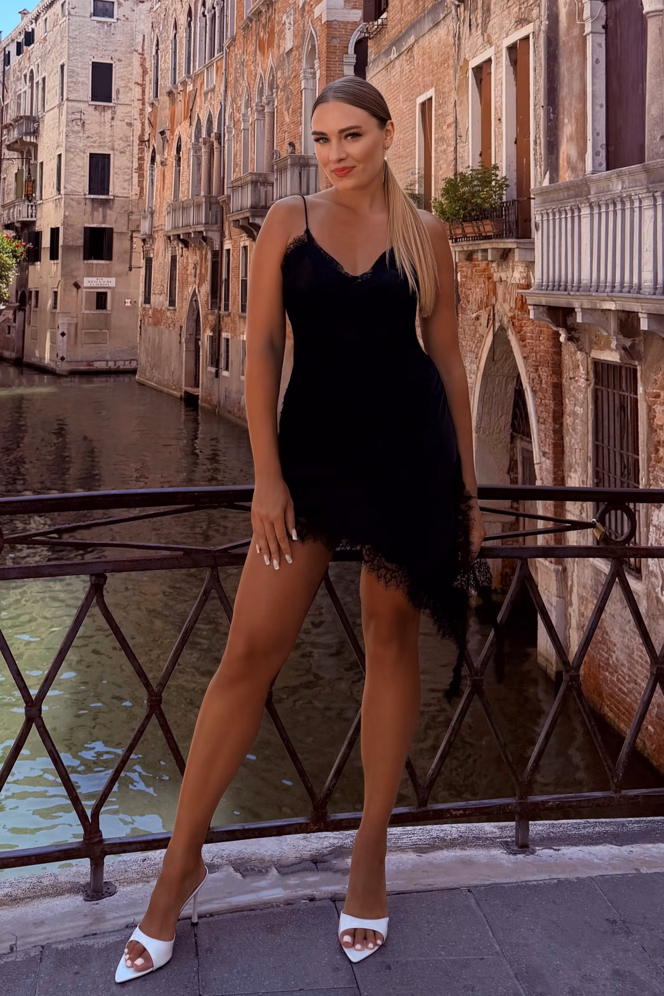 Inna 37 Kyiv  Ukraine Je cherche un homme pour un couple épanouissant