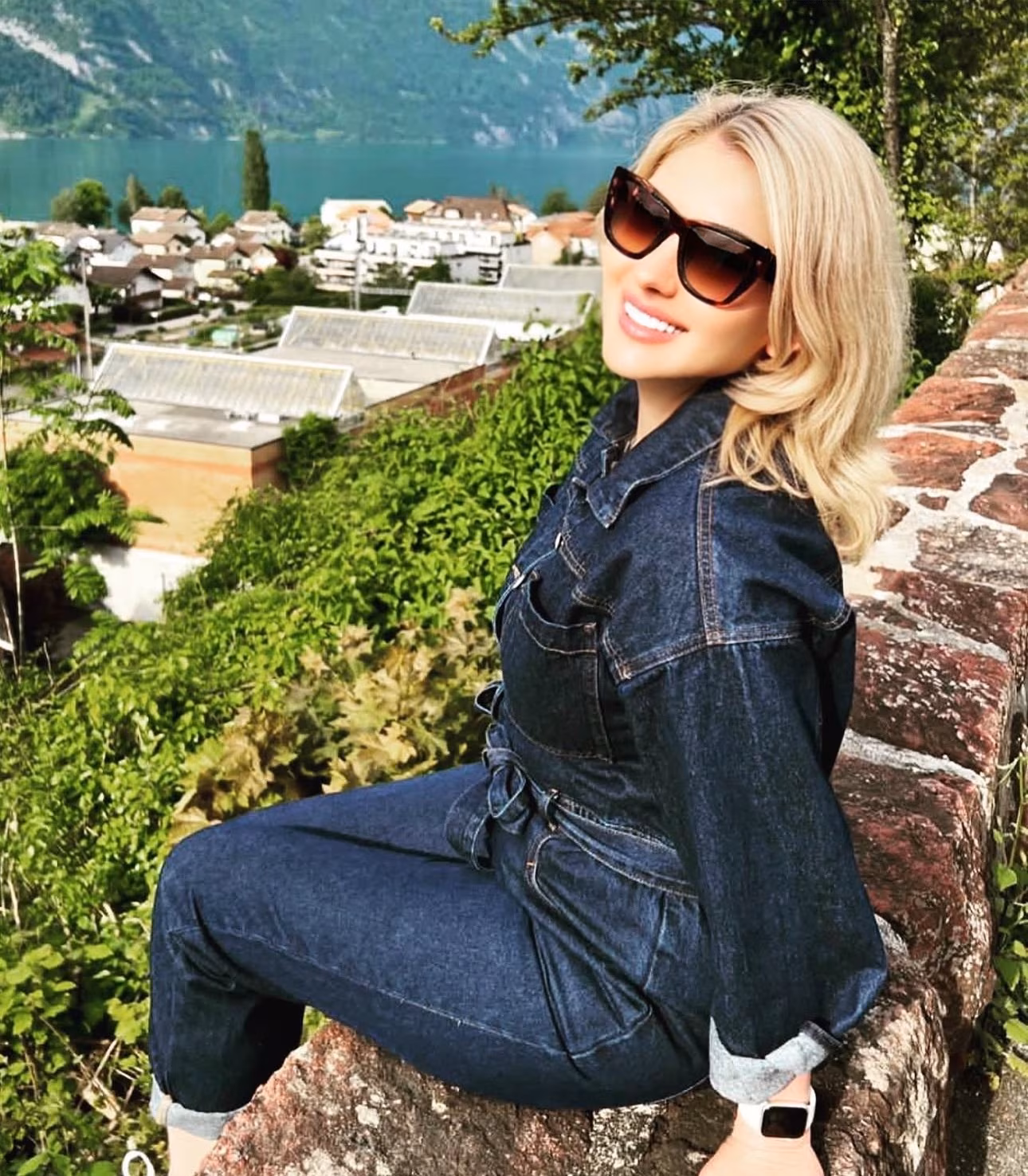 Nadiia 46 Richterswil Switzerland Je suis prête pour une vie à deux en couple