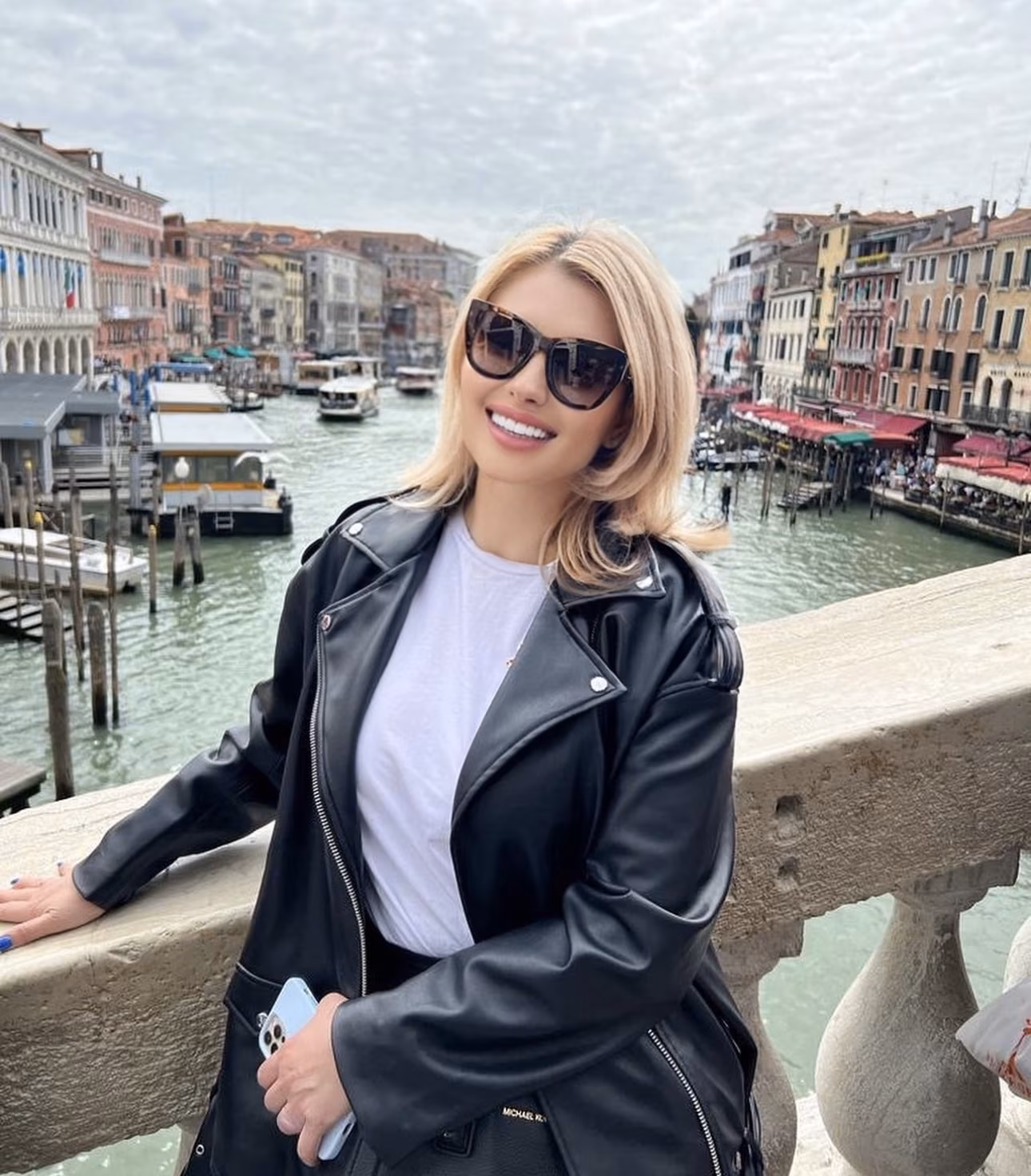 Nadiia 46 Richterswil Switzerland Je suis prête pour une vie à deux en couple