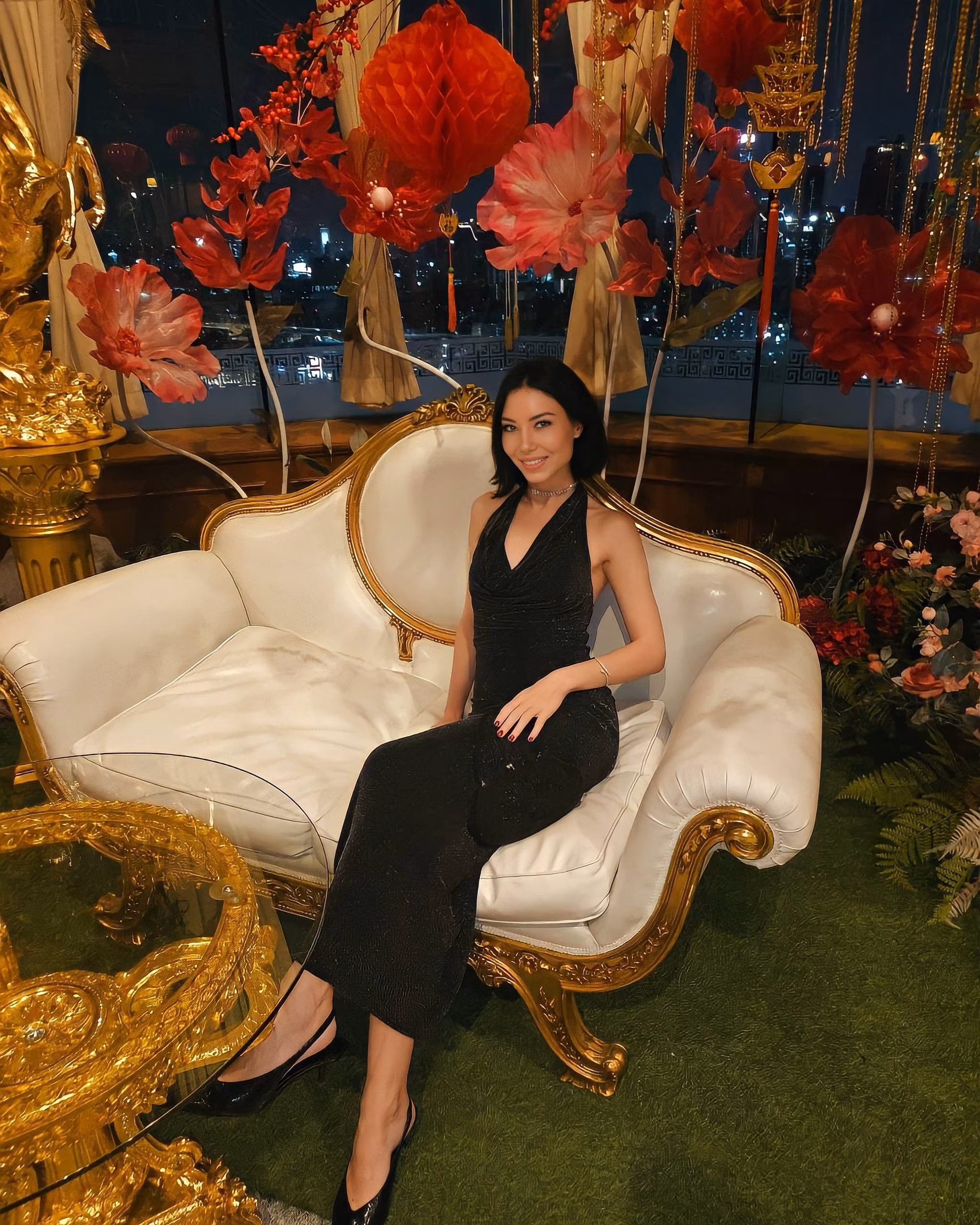 Yulia 30 Wrocław  Poland Je suis prête à aimer et être aimée en couple