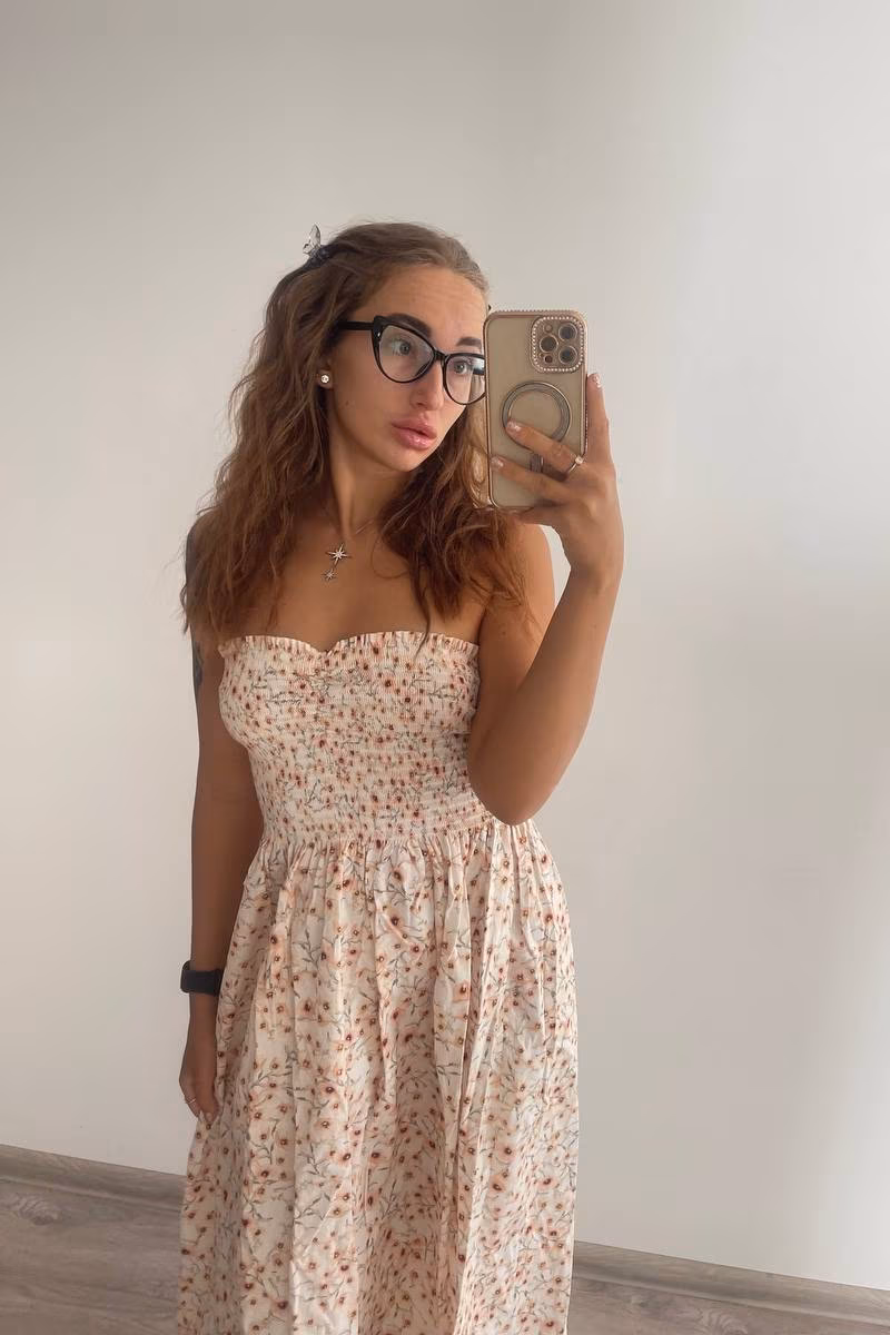 Elizaveta 28 Sofia Bulgaria Je suis prête à m ouvrir à une rencontre couple