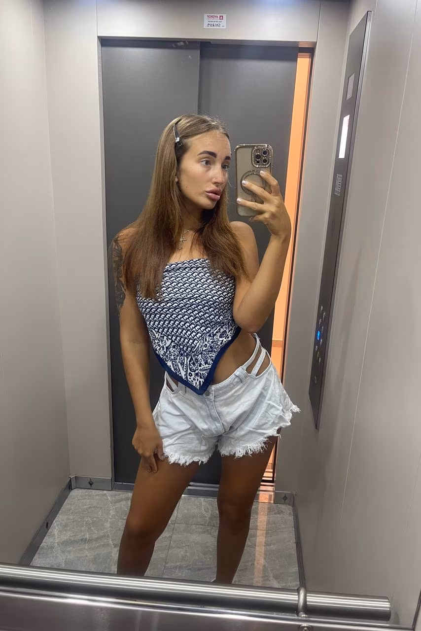 Elizaveta 28 Sofia Bulgaria Je suis prête à m ouvrir à une rencontre couple