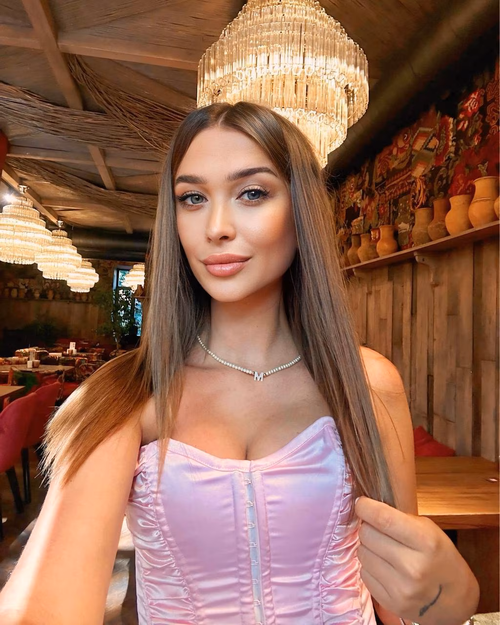 Mariamna 25 Rivne / Danang Ukraine Je veux partager mes rêves dans un couple