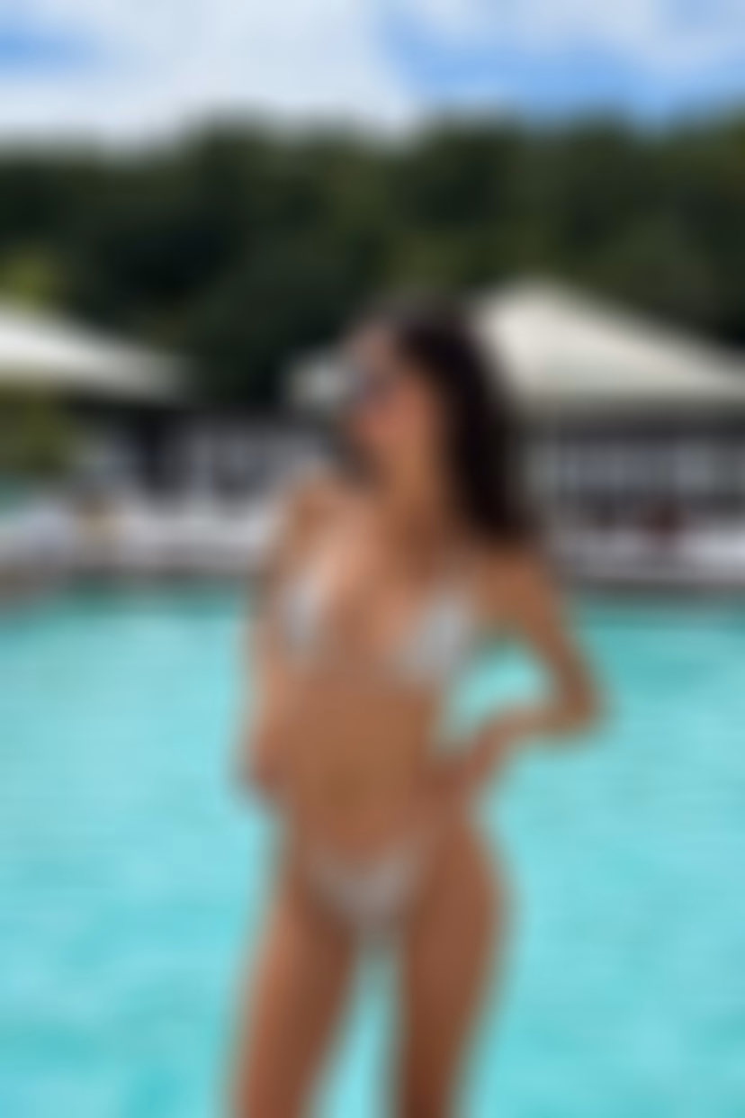 Anastasia 30 Budva Montenegro Je veux un couple où l on se soutient mutuellement