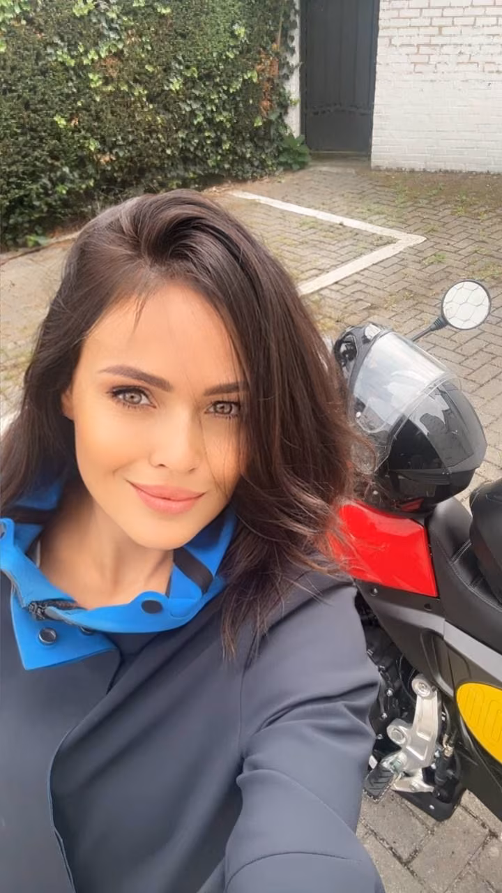 Olena 43 Cyprus/New York Cyprus Je veux une relation qui devienne un vrai couple