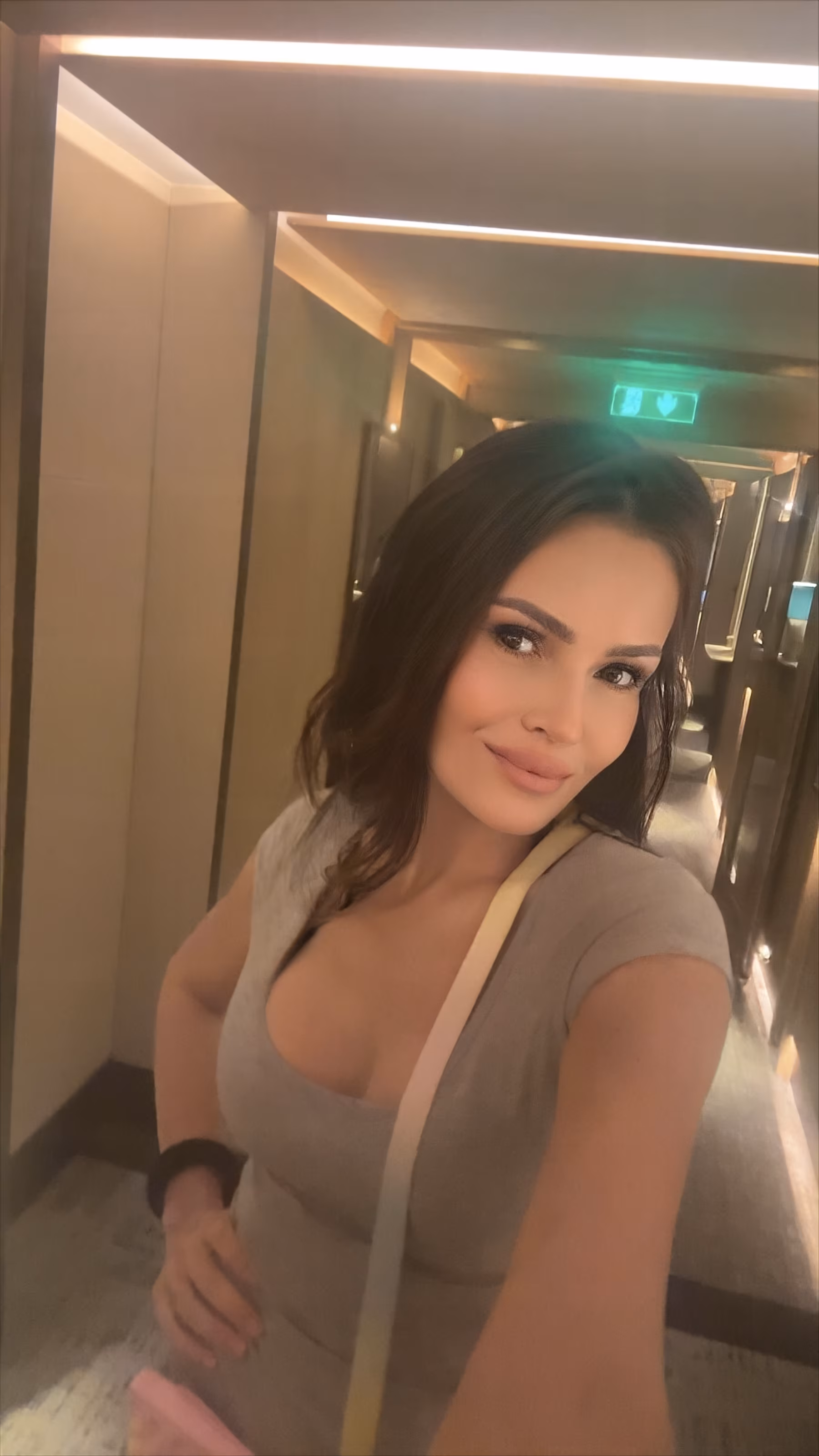 Olena 43 Cyprus/New York Cyprus Je veux une relation qui devienne un vrai couple