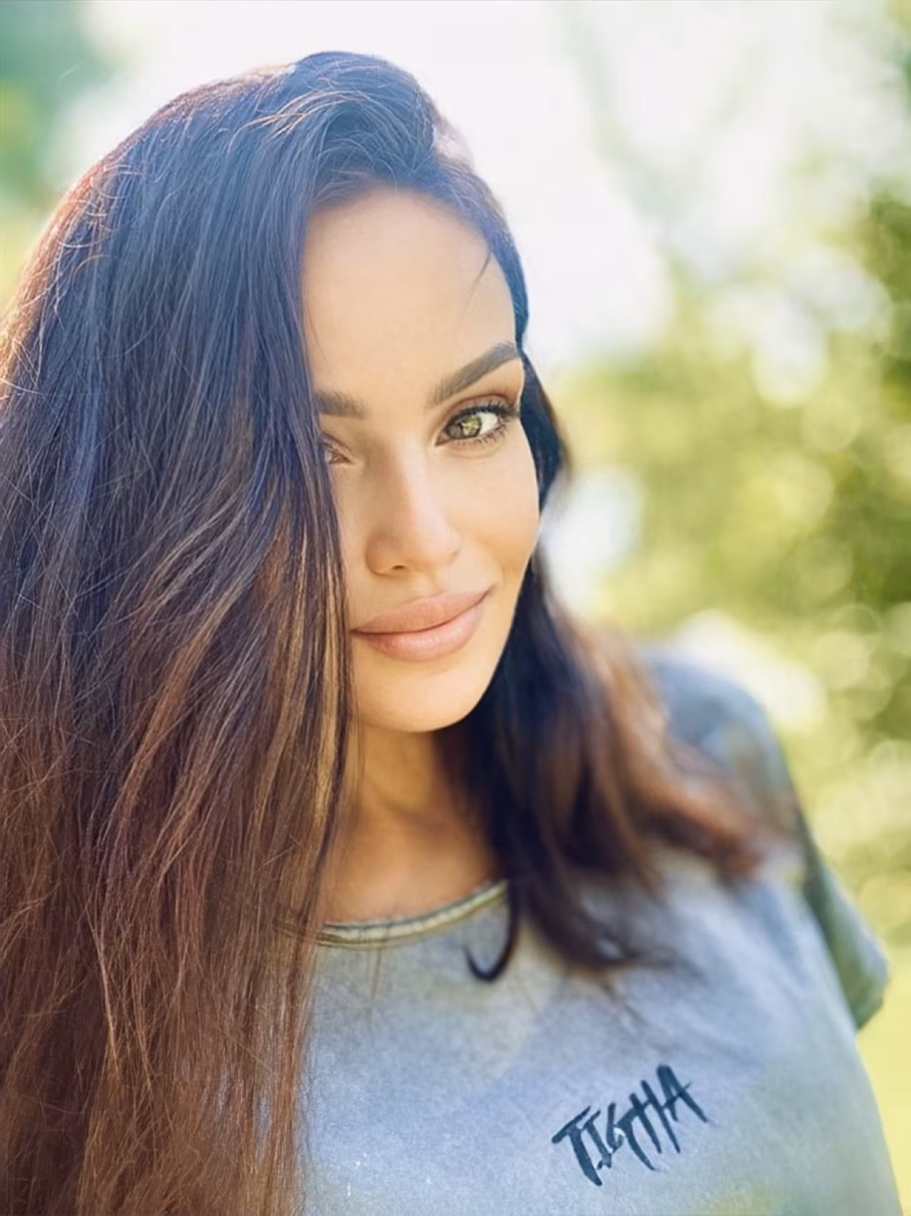 Olena 43 Cyprus/New York Cyprus Je veux une relation qui devienne un vrai couple