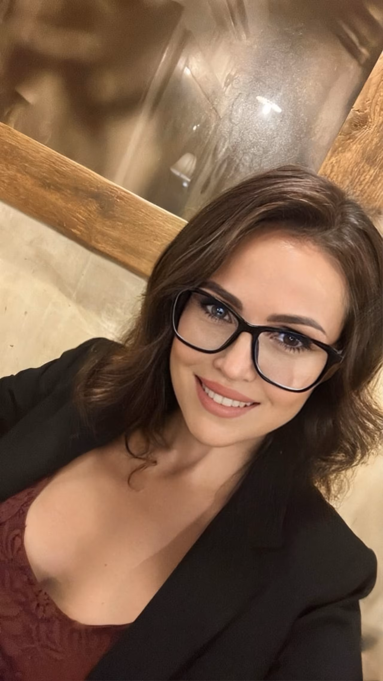 Olena 43 Cyprus/New York Cyprus Je veux une relation qui devienne un vrai couple